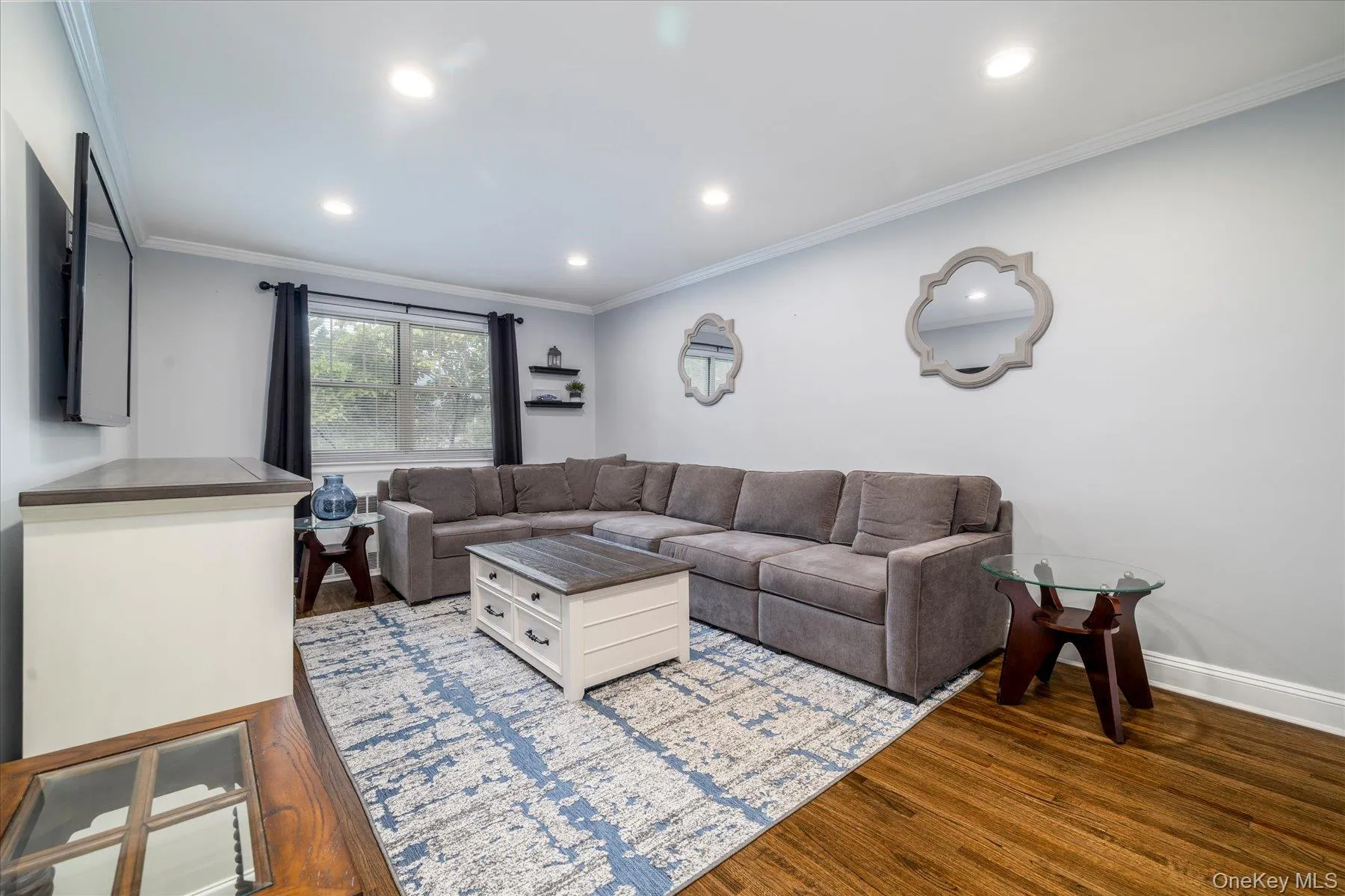 3 N. Lewis Place, Hempstead, NY, 1 Bedroom Bedrooms, 3 Rooms Rooms,1 BathroomBathrooms,Residential,For Rent,N. Lewis,0,1026454 3 N. Lewis Place, Hempstead, NY, 1 Bedroom Bedrooms, 3 Rooms Rooms,1 BathroomBathrooms,Residential,For Rent,N. Lewis,0,1026454