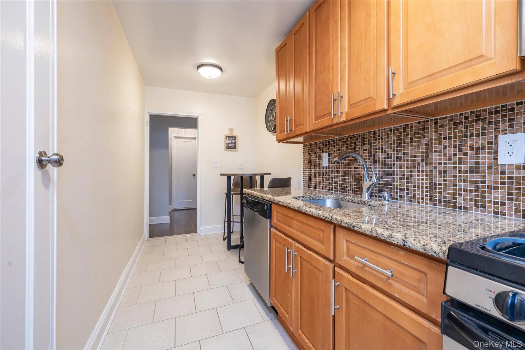 3 N. Lewis Place, Hempstead, NY, 1 Bedroom Bedrooms, 3 Rooms Rooms,1 BathroomBathrooms,Residential,For Rent,N. Lewis,0,1026454 3 N. Lewis Place, Hempstead, NY, 1 Bedroom Bedrooms, 3 Rooms Rooms,1 BathroomBathrooms,Residential,For Rent,N. Lewis,0,1026454
