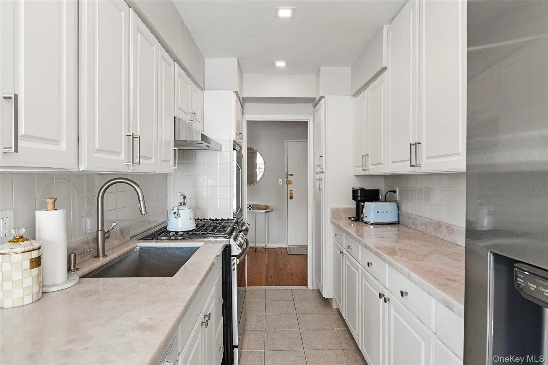 60 Hempstead Avenue, Hempstead, NY, 1 Bedroom Bedrooms, 4 Rooms Rooms,1 BathroomBathrooms,Residential,For Rent,Hempstead,0,1026473 60 Hempstead Avenue, Hempstead, NY, 1 Bedroom Bedrooms, 4 Rooms Rooms,1 BathroomBathrooms,Residential,For Rent,Hempstead,0,1026473