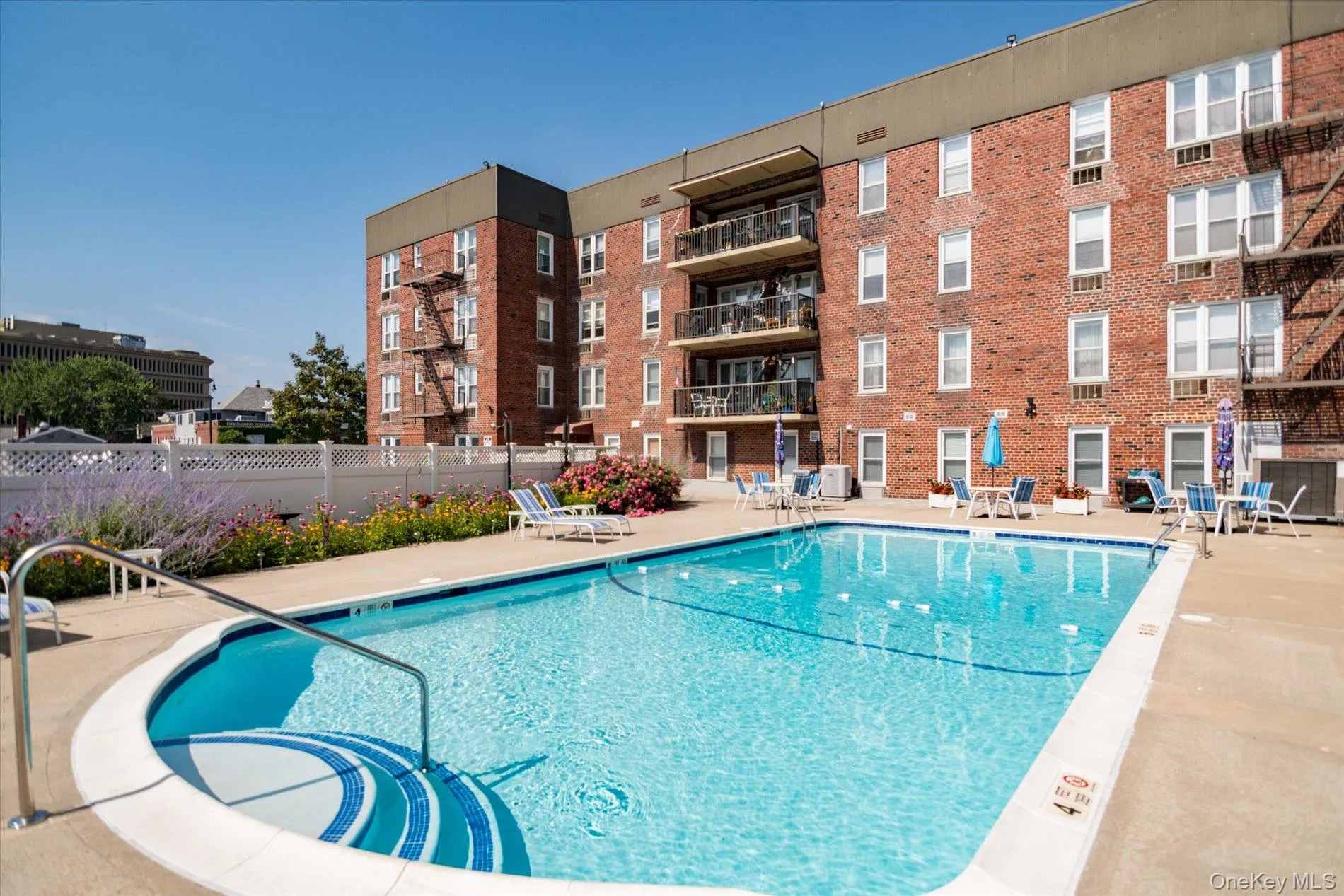60 Hempstead Avenue, Hempstead, NY, 1 Bedroom Bedrooms, 4 Rooms Rooms,1 BathroomBathrooms,Residential,For Rent,Hempstead,0,1026473 60 Hempstead Avenue, Hempstead, NY, 1 Bedroom Bedrooms, 4 Rooms Rooms,1 BathroomBathrooms,Residential,For Rent,Hempstead,0,1026473