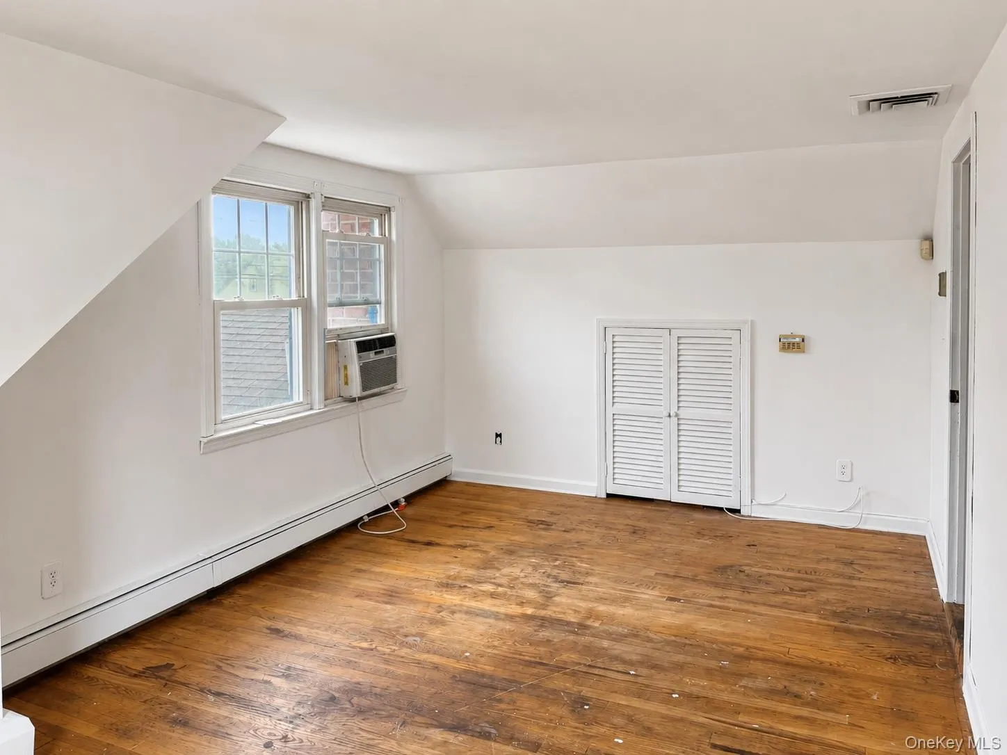 3385 Maplewood Drive, Hempstead, NY, 4 Bedrooms Bedrooms, 8 Rooms Rooms,2 BathroomsBathrooms,Residential,For Rent,Maplewood,0,1026474 3385 Maplewood Drive, Hempstead, NY, 4 Bedrooms Bedrooms, 8 Rooms Rooms,2 BathroomsBathrooms,Residential,For Rent,Maplewood,0,1026474