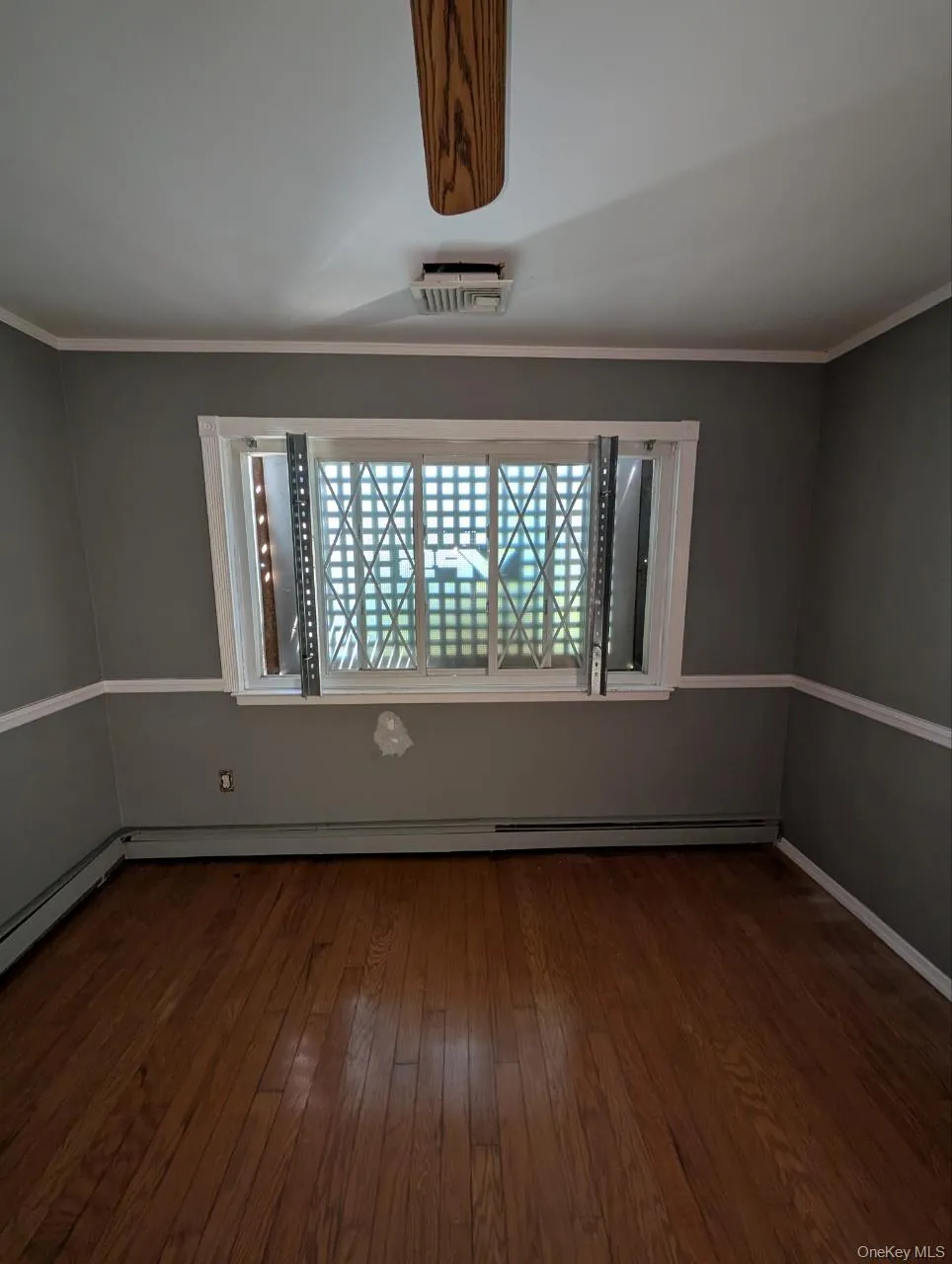 16 Thomas Street, Brookhaven, NY, 3 Bedrooms Bedrooms, 7 Rooms Rooms,1 BathroomBathrooms,Residential,For Rent,Thomas,0,1026481 16 Thomas Street, Brookhaven, NY, 3 Bedrooms Bedrooms, 7 Rooms Rooms,1 BathroomBathrooms,Residential,For Rent,Thomas,0,1026481
