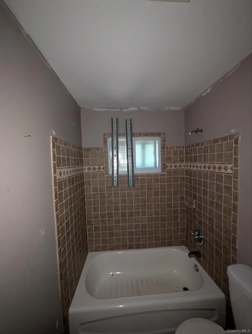 16 Thomas Street, Brookhaven, NY, 3 Bedrooms Bedrooms, 7 Rooms Rooms,1 BathroomBathrooms,Residential,For Rent,Thomas,0,1026481 16 Thomas Street, Brookhaven, NY, 3 Bedrooms Bedrooms, 7 Rooms Rooms,1 BathroomBathrooms,Residential,For Rent,Thomas,0,1026481