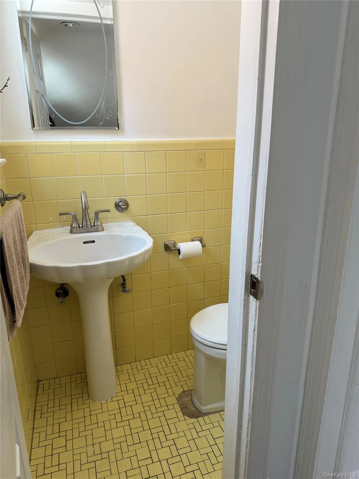 80-07 192nd Street, New York, NY, 3 Bedrooms Bedrooms, 9 Rooms Rooms,1 BathroomBathrooms,Residential Lease,For Rent,192nd,0,1026482 80-07 192nd Street, New York, NY, 3 Bedrooms Bedrooms, 9 Rooms Rooms,1 BathroomBathrooms,Residential Lease,For Rent,192nd,0,1026482