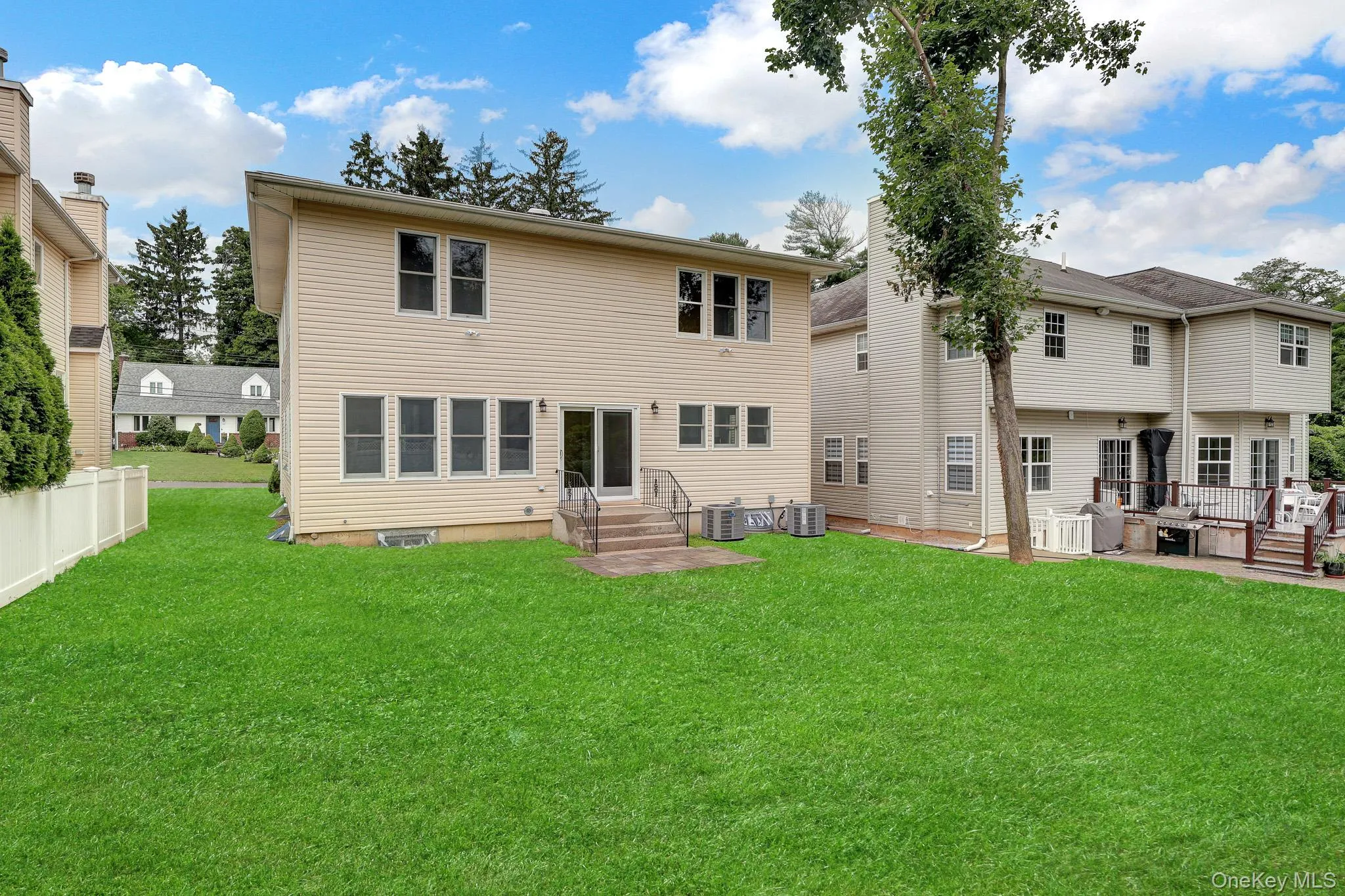 86 George Street, North Hempstead, NY, 4 Bedrooms Bedrooms, 8 Rooms Rooms,3 BathroomsBathrooms,Residential,For Rent,George,0,1026483 86 George Street, North Hempstead, NY, 4 Bedrooms Bedrooms, 8 Rooms Rooms,3 BathroomsBathrooms,Residential,For Rent,George,0,1026483
