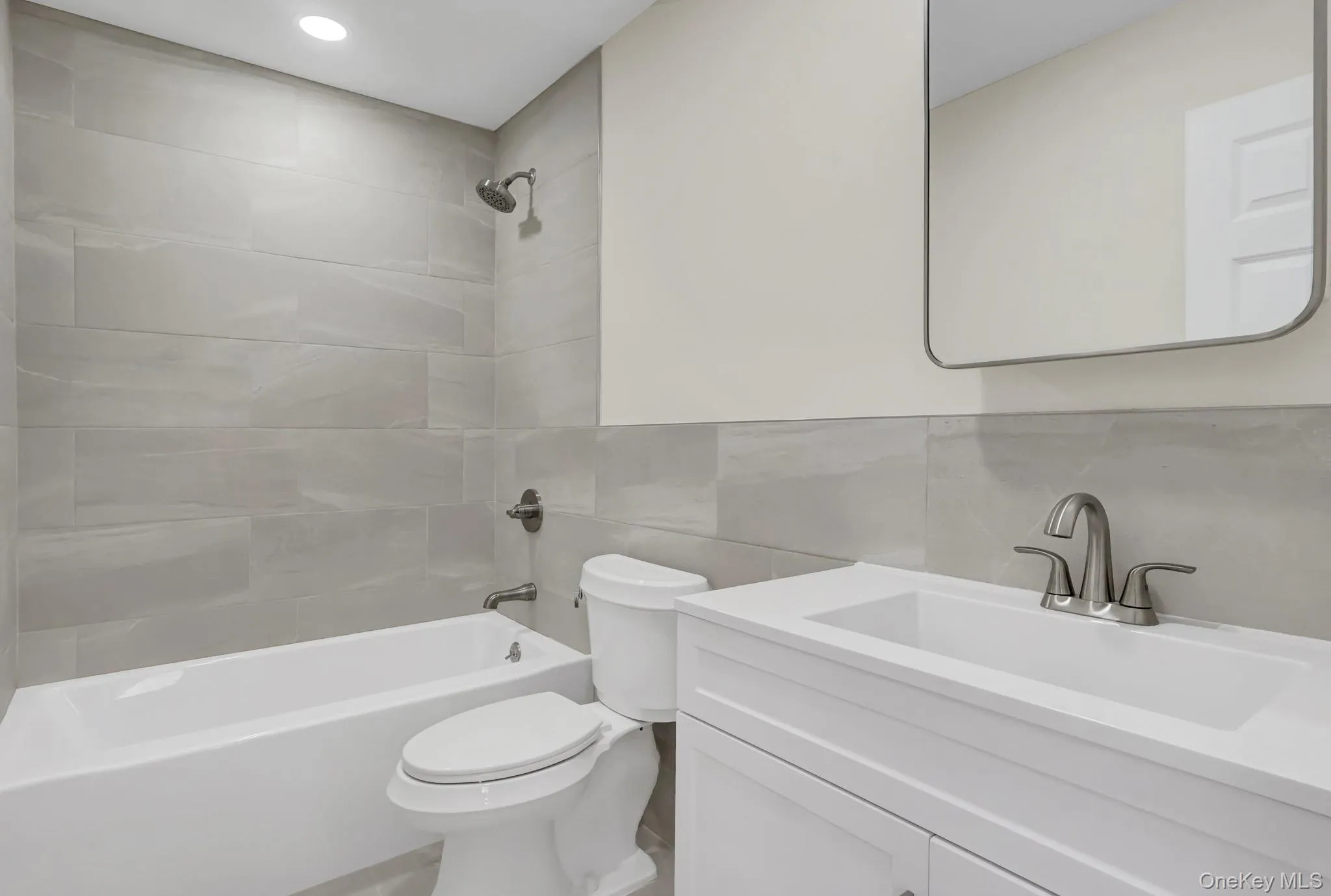 86 George Street, North Hempstead, NY, 4 Bedrooms Bedrooms, 8 Rooms Rooms,3 BathroomsBathrooms,Residential,For Rent,George,0,1026483 86 George Street, North Hempstead, NY, 4 Bedrooms Bedrooms, 8 Rooms Rooms,3 BathroomsBathrooms,Residential,For Rent,George,0,1026483