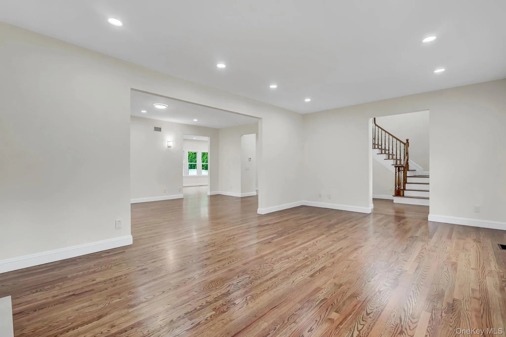 86 George Street, North Hempstead, NY, 4 Bedrooms Bedrooms, 8 Rooms Rooms,3 BathroomsBathrooms,Residential,For Rent,George,0,1026483 86 George Street, North Hempstead, NY, 4 Bedrooms Bedrooms, 8 Rooms Rooms,3 BathroomsBathrooms,Residential,For Rent,George,0,1026483