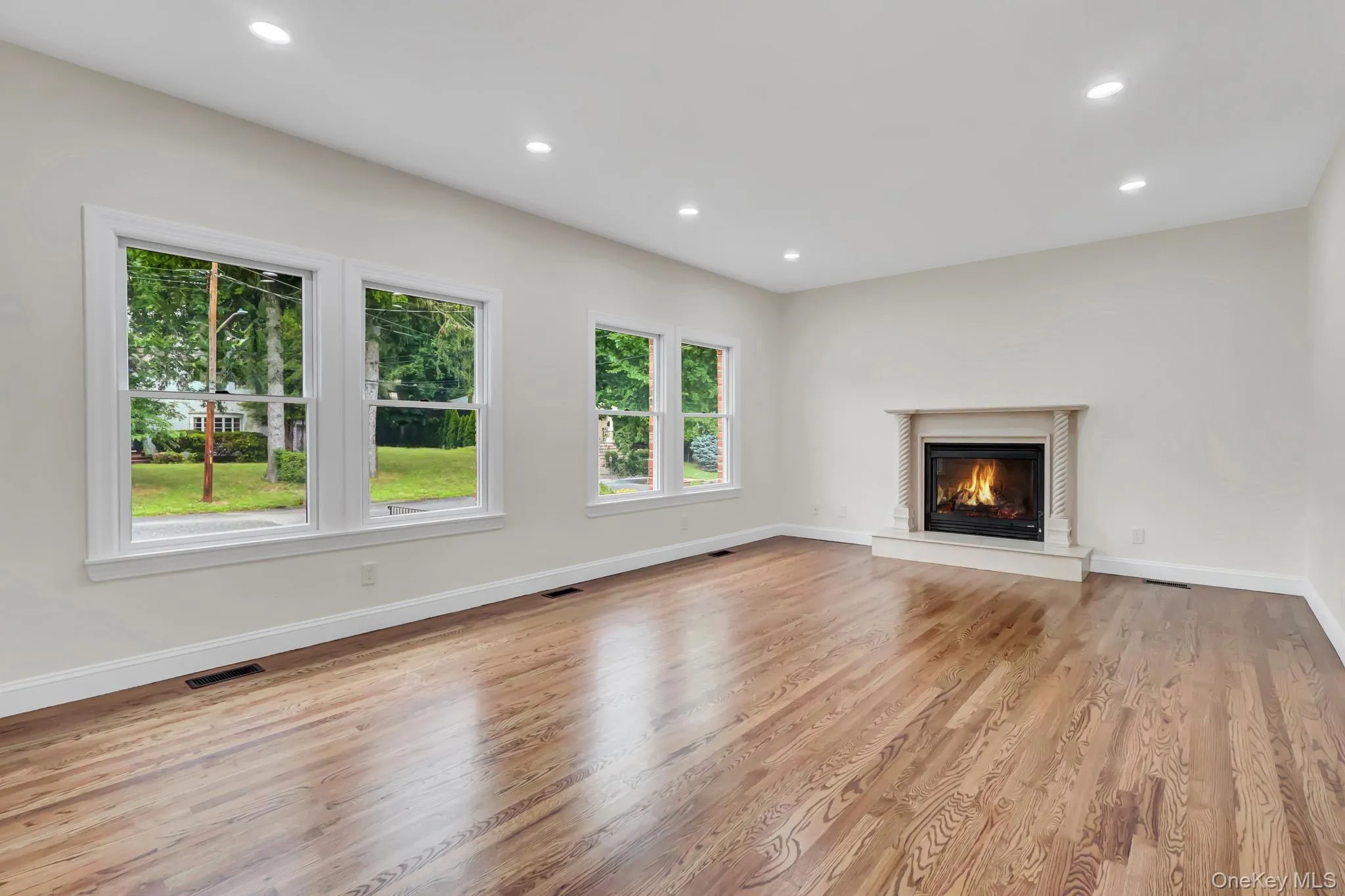 86 George Street, North Hempstead, NY, 4 Bedrooms Bedrooms, 8 Rooms Rooms,3 BathroomsBathrooms,Residential,For Rent,George,0,1026483 86 George Street, North Hempstead, NY, 4 Bedrooms Bedrooms, 8 Rooms Rooms,3 BathroomsBathrooms,Residential,For Rent,George,0,1026483