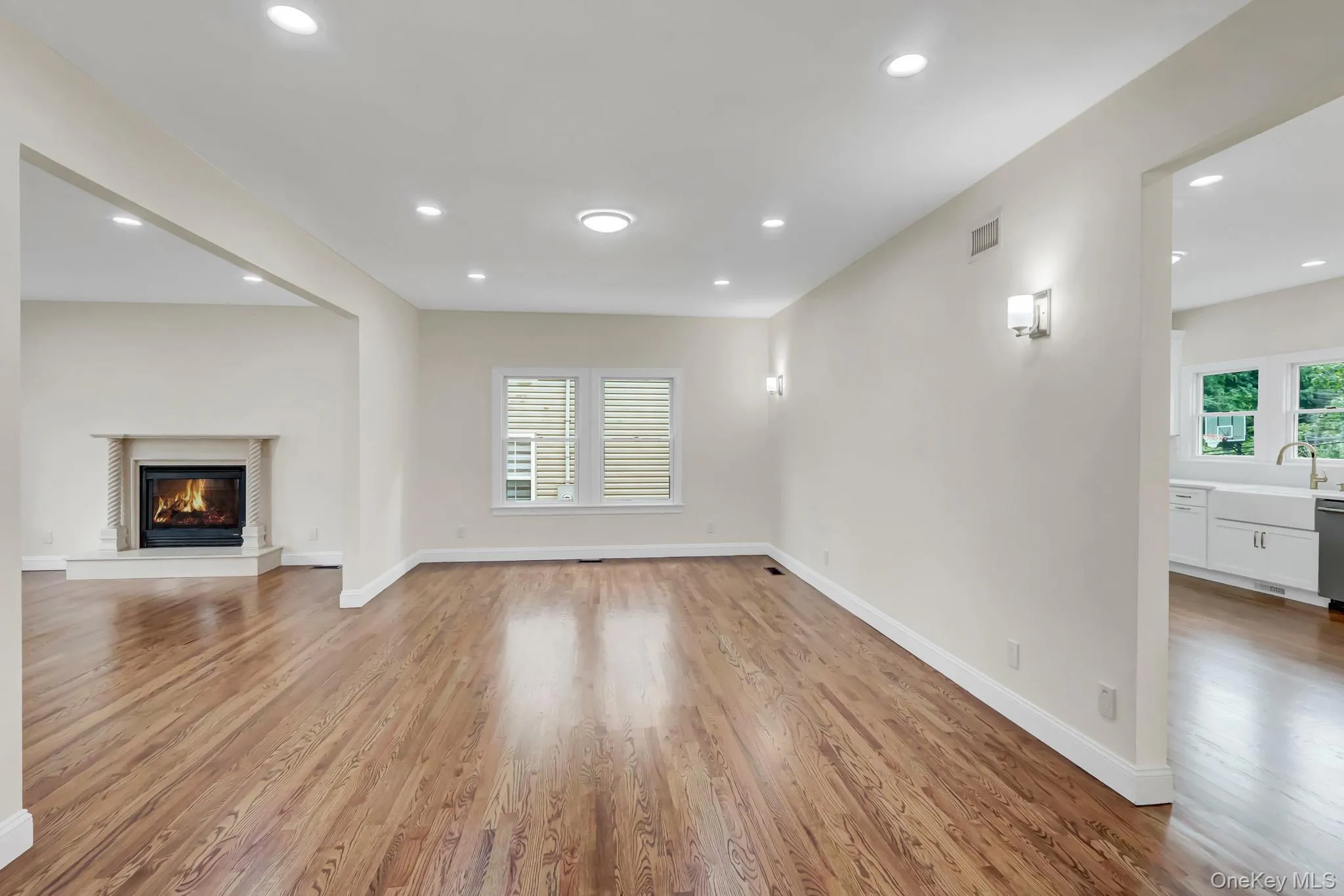 86 George Street, North Hempstead, NY, 4 Bedrooms Bedrooms, 8 Rooms Rooms,3 BathroomsBathrooms,Residential,For Rent,George,0,1026483 86 George Street, North Hempstead, NY, 4 Bedrooms Bedrooms, 8 Rooms Rooms,3 BathroomsBathrooms,Residential,For Rent,George,0,1026483
