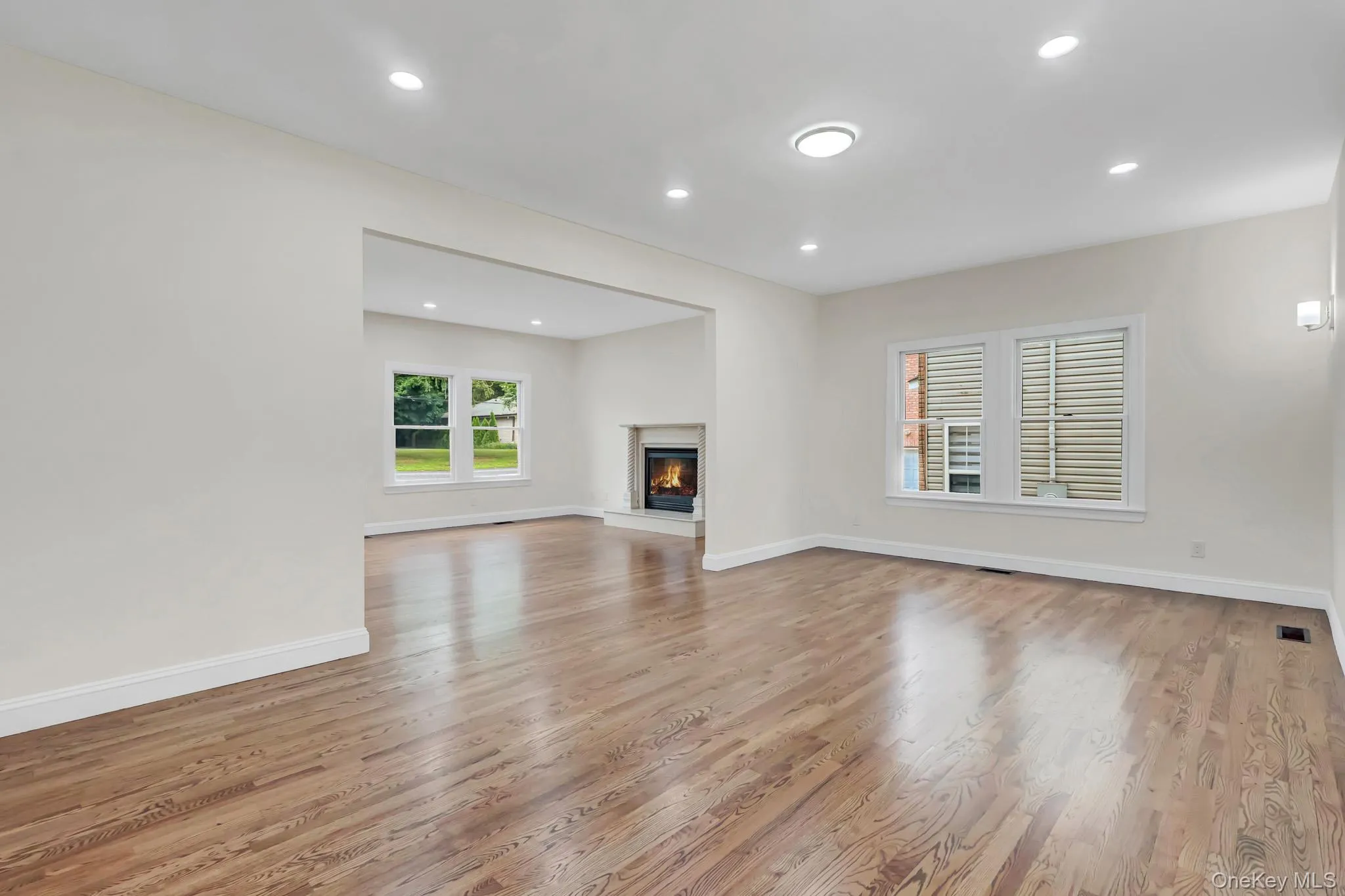 86 George Street, North Hempstead, NY, 4 Bedrooms Bedrooms, 8 Rooms Rooms,3 BathroomsBathrooms,Residential,For Rent,George,0,1026483 86 George Street, North Hempstead, NY, 4 Bedrooms Bedrooms, 8 Rooms Rooms,3 BathroomsBathrooms,Residential,For Rent,George,0,1026483