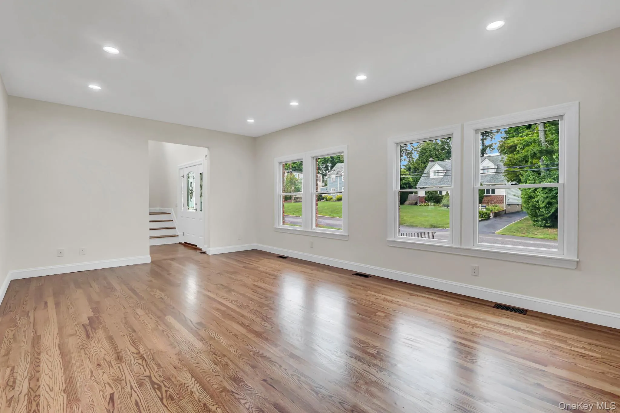 86 George Street, North Hempstead, NY, 4 Bedrooms Bedrooms, 8 Rooms Rooms,3 BathroomsBathrooms,Residential,For Rent,George,0,1026483 86 George Street, North Hempstead, NY, 4 Bedrooms Bedrooms, 8 Rooms Rooms,3 BathroomsBathrooms,Residential,For Rent,George,0,1026483