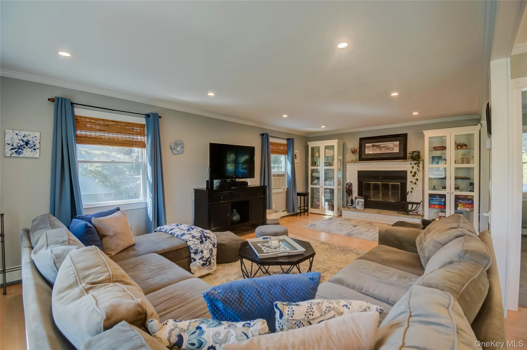 54 Clearview Circle, East Fishkill, NY, 4 Bedrooms Bedrooms, 8 Rooms Rooms,2 BathroomsBathrooms,Residential,For Rent,Clearview,0,1026486 54 Clearview Circle, East Fishkill, NY, 4 Bedrooms Bedrooms, 8 Rooms Rooms,2 BathroomsBathrooms,Residential,For Rent,Clearview,0,1026486