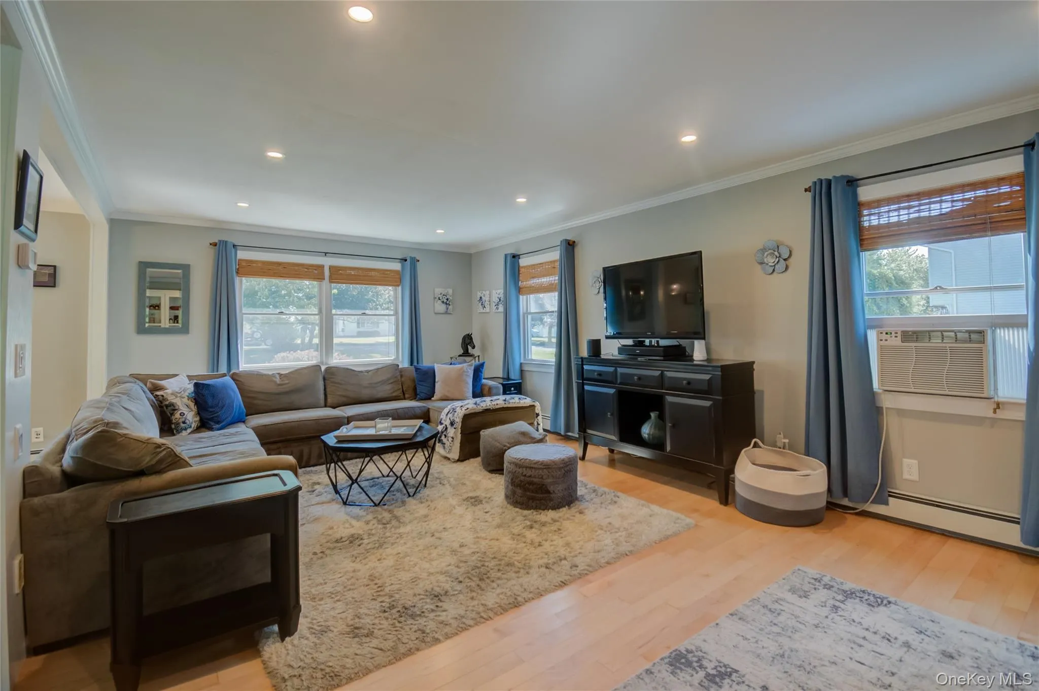 54 Clearview Circle, East Fishkill, NY, 4 Bedrooms Bedrooms, 8 Rooms Rooms,2 BathroomsBathrooms,Residential,For Rent,Clearview,0,1026486 54 Clearview Circle, East Fishkill, NY, 4 Bedrooms Bedrooms, 8 Rooms Rooms,2 BathroomsBathrooms,Residential,For Rent,Clearview,0,1026486