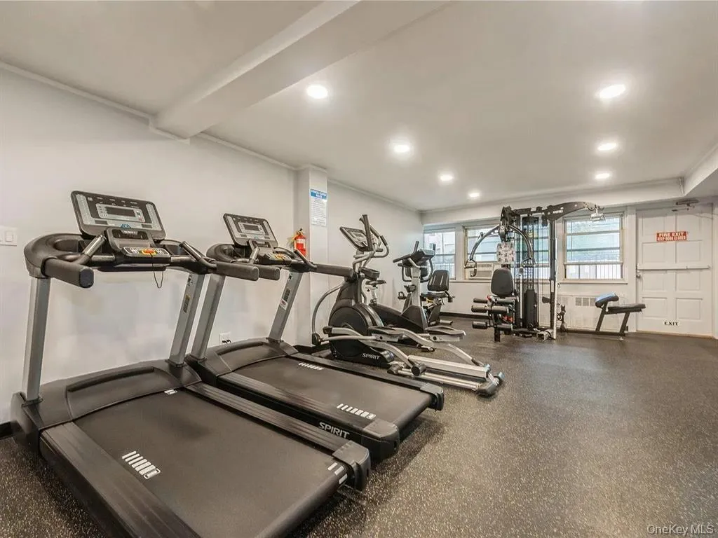 410 Broadway, Long Beach, NY, 1 Bedroom Bedrooms, 4 Rooms Rooms,1 BathroomBathrooms,Residential,For Rent,Broadway,0,1026487 410 Broadway, Long Beach, NY, 1 Bedroom Bedrooms, 4 Rooms Rooms,1 BathroomBathrooms,Residential,For Rent,Broadway,0,1026487