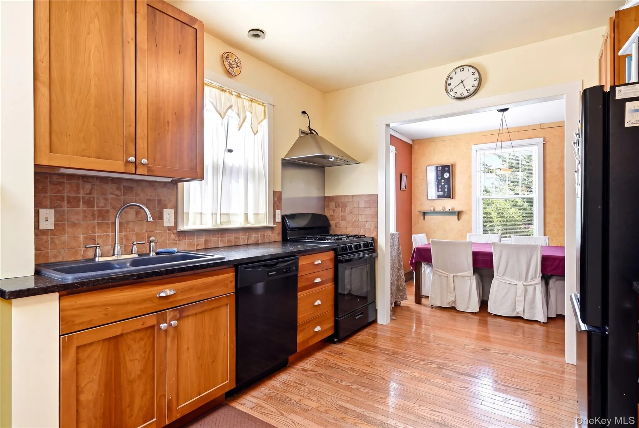 100 Elm Street, Islip, NY, 4 Bedrooms Bedrooms, 8 Rooms Rooms,2 BathroomsBathrooms,Residential,For Rent,Elm,0,1026497 100 Elm Street, Islip, NY, 4 Bedrooms Bedrooms, 8 Rooms Rooms,2 BathroomsBathrooms,Residential,For Rent,Elm,0,1026497