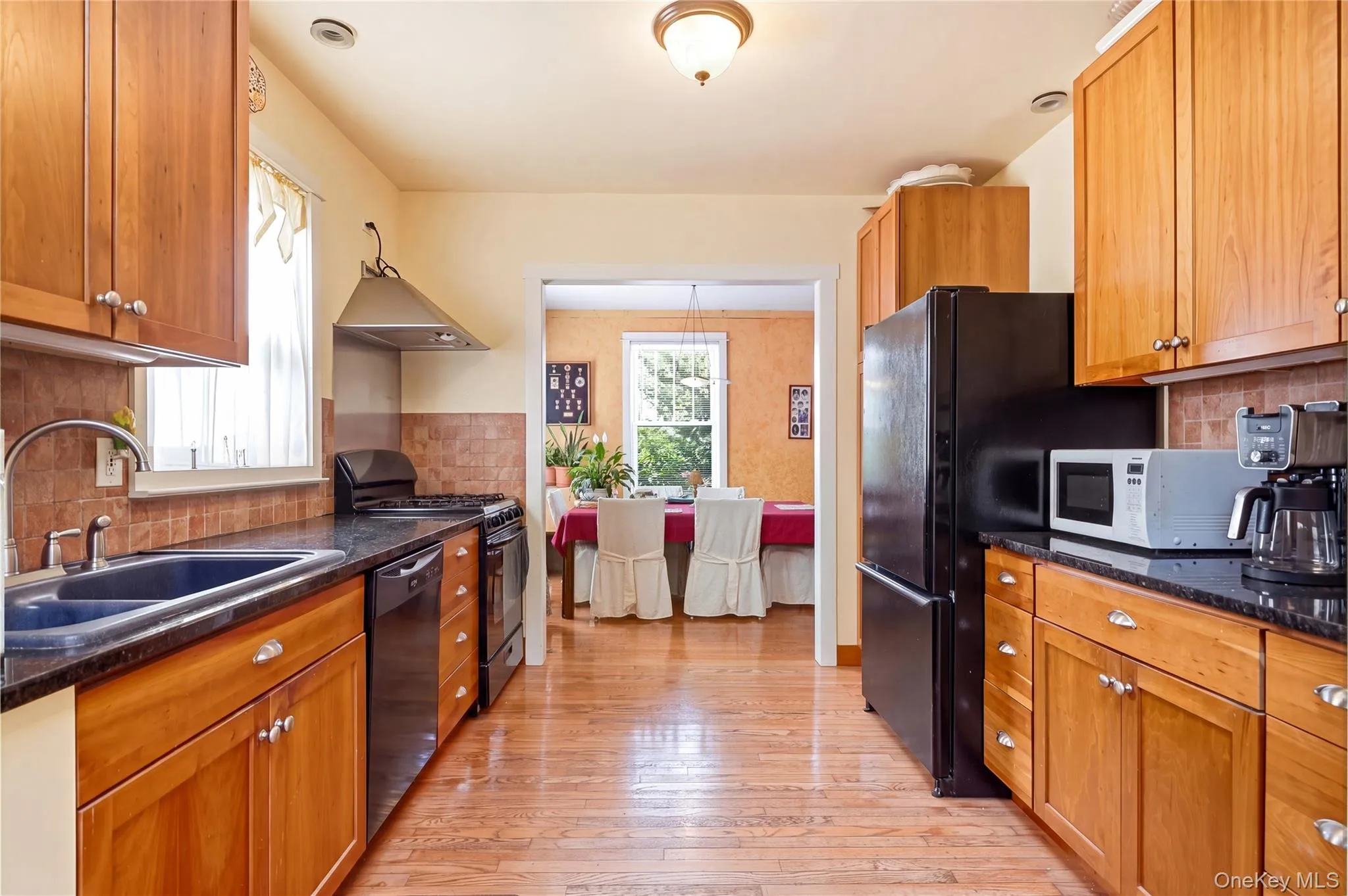 100 Elm Street, Islip, NY, 4 Bedrooms Bedrooms, 8 Rooms Rooms,2 BathroomsBathrooms,Residential,For Rent,Elm,0,1026497 100 Elm Street, Islip, NY, 4 Bedrooms Bedrooms, 8 Rooms Rooms,2 BathroomsBathrooms,Residential,For Rent,Elm,0,1026497