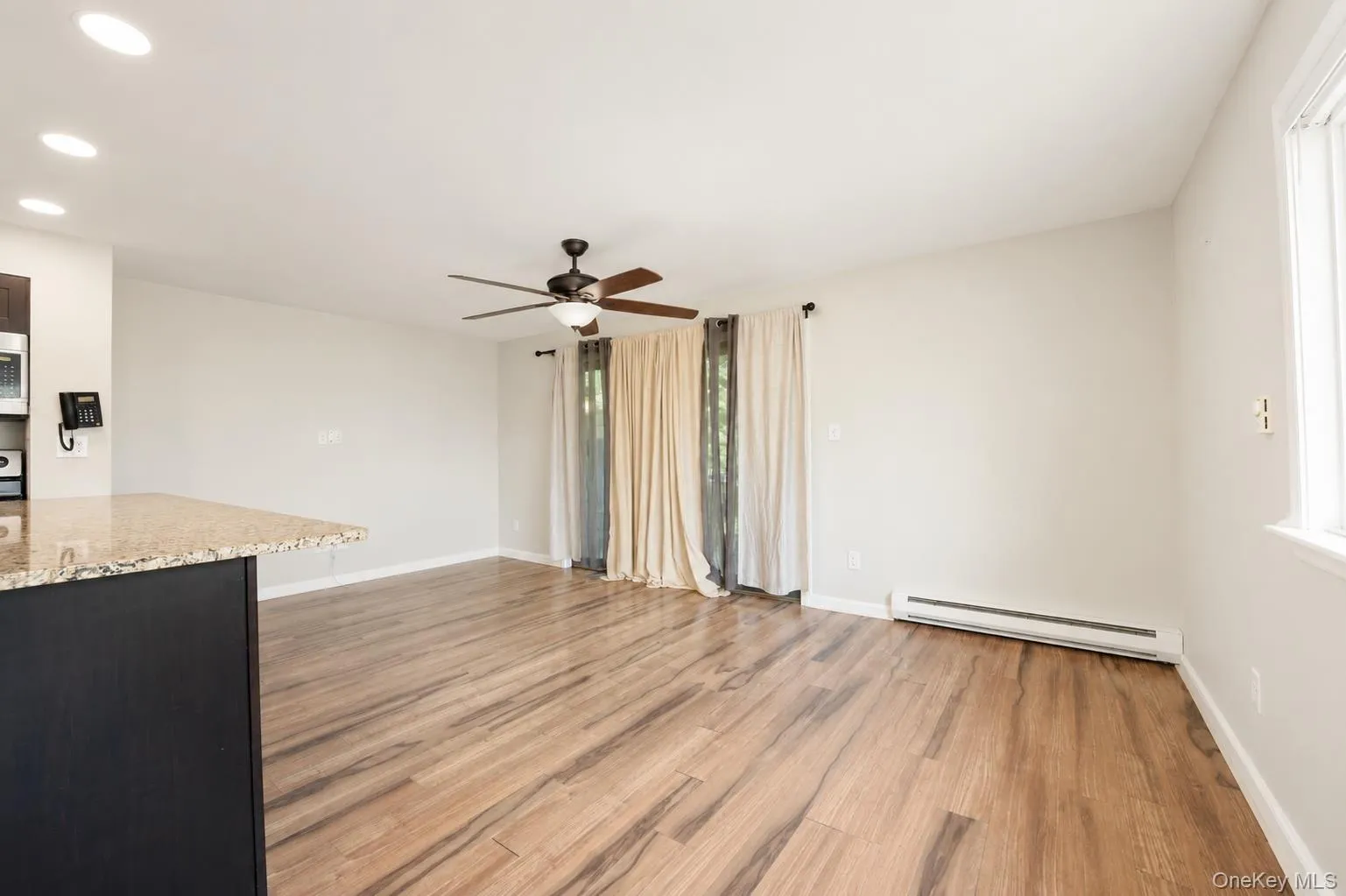 1 Anchorage Way, Hempstead, NY, 1 Bedroom Bedrooms, 4 Rooms Rooms,1 BathroomBathrooms,Residential,For Rent,Anchorage,0,1026498 1 Anchorage Way, Hempstead, NY, 1 Bedroom Bedrooms, 4 Rooms Rooms,1 BathroomBathrooms,Residential,For Rent,Anchorage,0,1026498