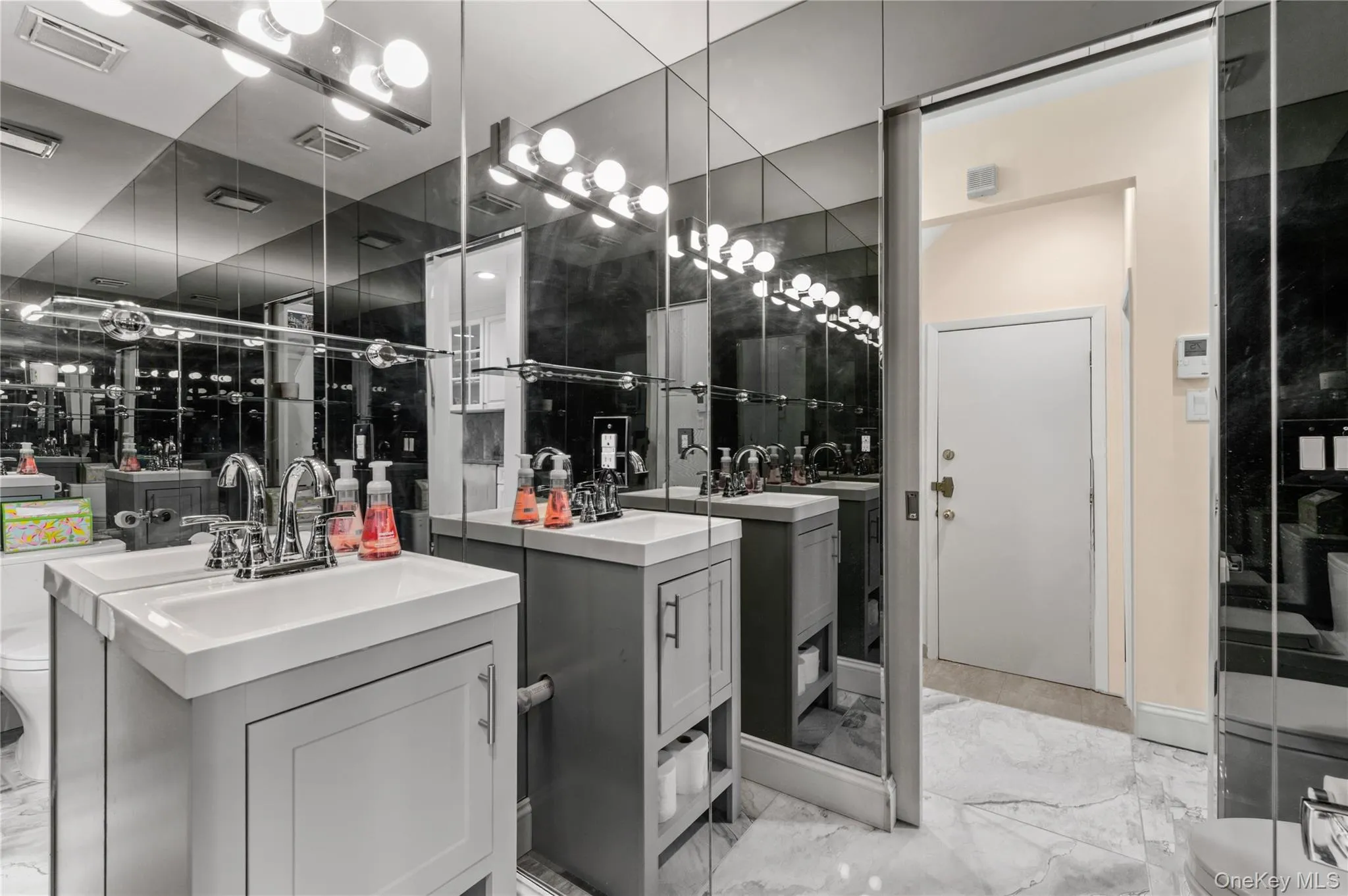 Powder Room Powder Room