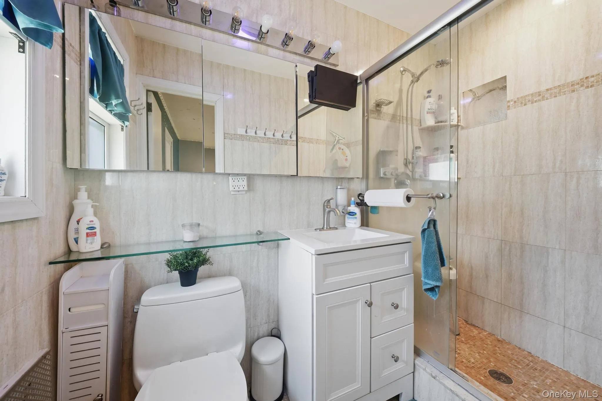 32 Lake Avenue, Babylon, NY, 3 Bedrooms Bedrooms, 8 Rooms Rooms,2 BathroomsBathrooms,Residential,For Rent,Lake,0,1026504 32 Lake Avenue, Babylon, NY, 3 Bedrooms Bedrooms, 8 Rooms Rooms,2 BathroomsBathrooms,Residential,For Rent,Lake,0,1026504
