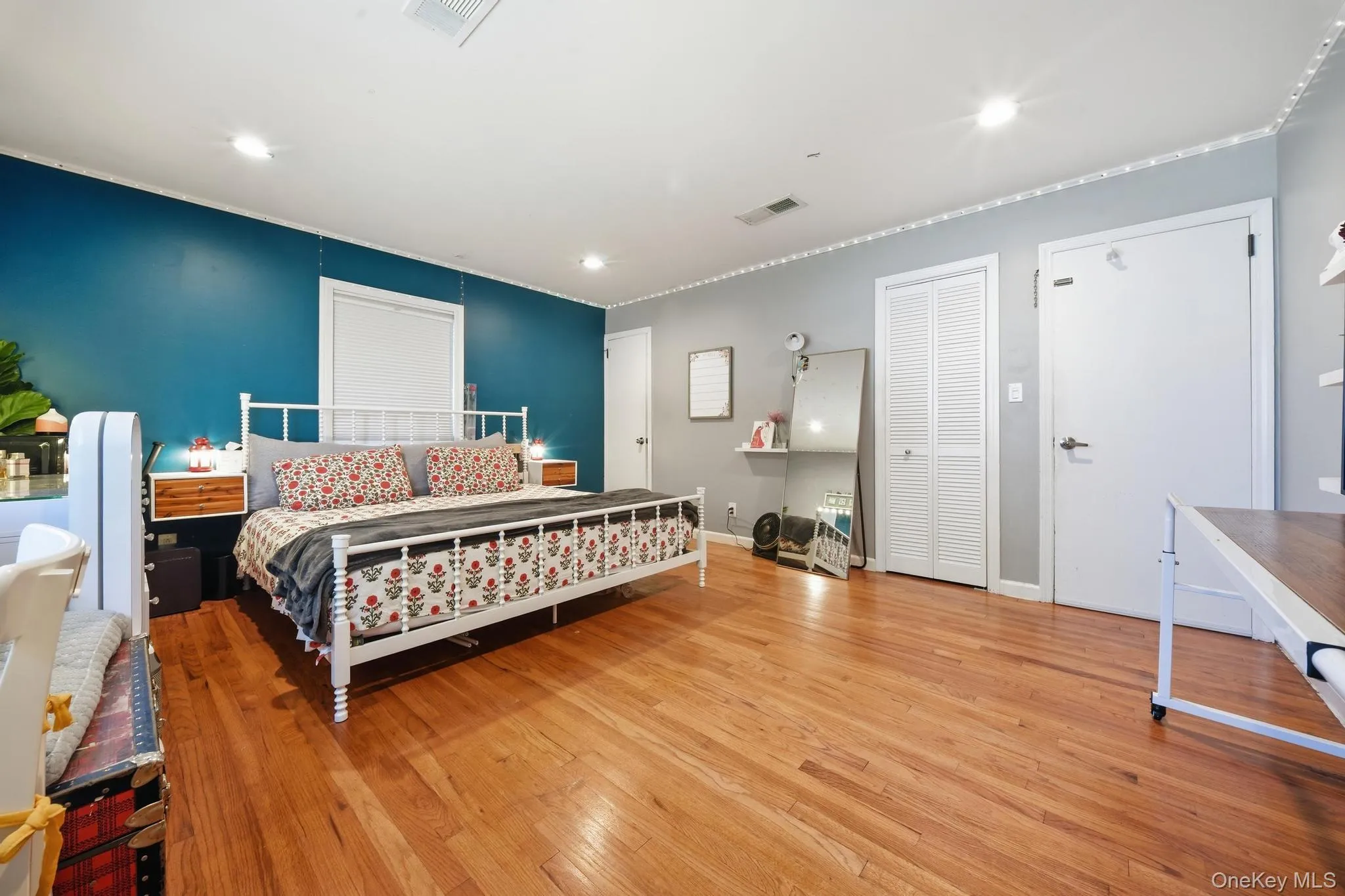 32 Lake Avenue, Babylon, NY, 3 Bedrooms Bedrooms, 8 Rooms Rooms,2 BathroomsBathrooms,Residential,For Rent,Lake,0,1026504 32 Lake Avenue, Babylon, NY, 3 Bedrooms Bedrooms, 8 Rooms Rooms,2 BathroomsBathrooms,Residential,For Rent,Lake,0,1026504