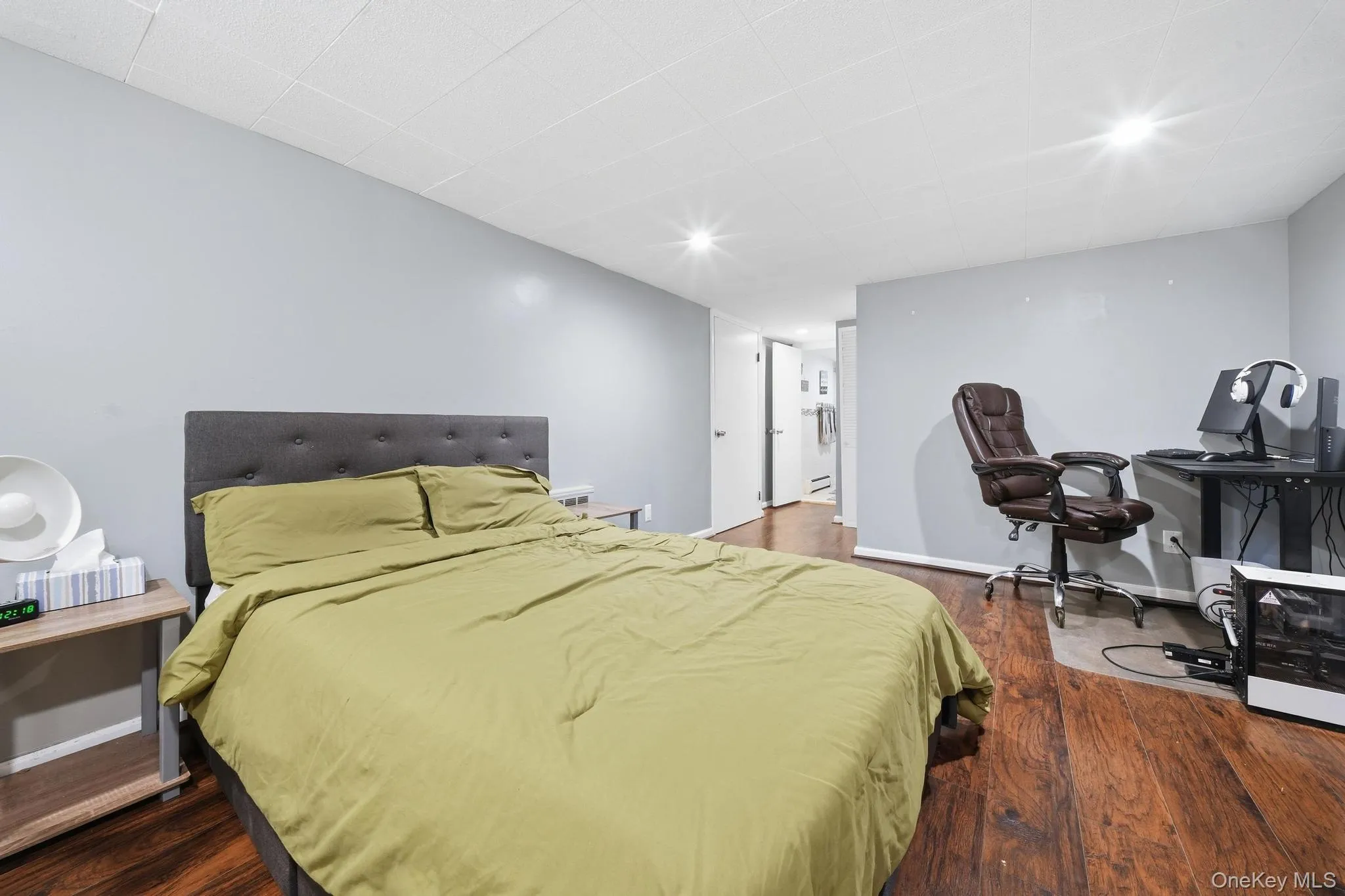 32 Lake Avenue, Babylon, NY, 3 Bedrooms Bedrooms, 8 Rooms Rooms,2 BathroomsBathrooms,Residential,For Rent,Lake,0,1026504 32 Lake Avenue, Babylon, NY, 3 Bedrooms Bedrooms, 8 Rooms Rooms,2 BathroomsBathrooms,Residential,For Rent,Lake,0,1026504