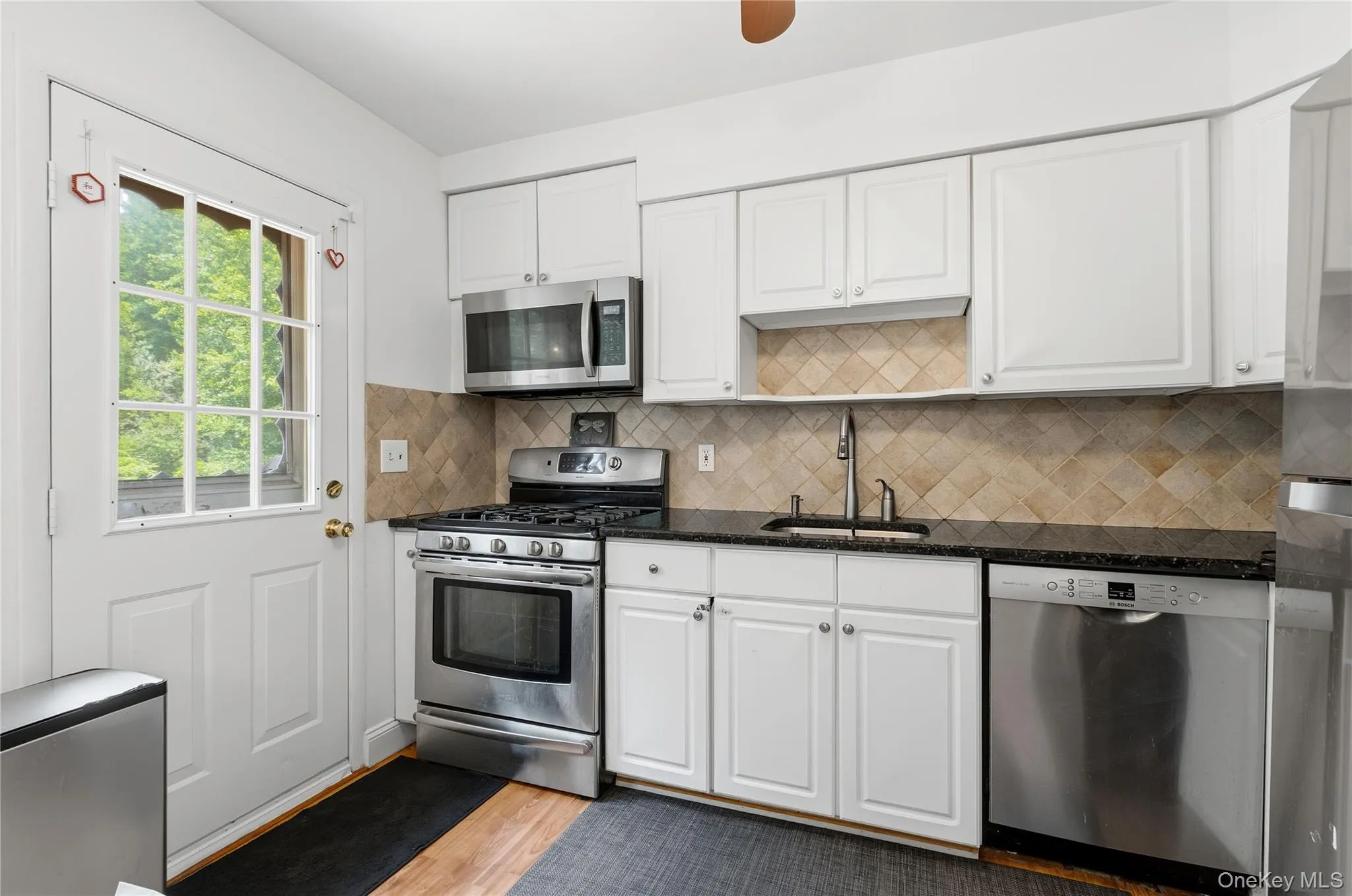 20 Walnut Street, Greenburgh, NY, 4 Bedrooms Bedrooms, 8 Rooms Rooms,2 BathroomsBathrooms,Residential Lease,For Rent,Walnut,0,1026507 20 Walnut Street, Greenburgh, NY, 4 Bedrooms Bedrooms, 8 Rooms Rooms,2 BathroomsBathrooms,Residential Lease,For Rent,Walnut,0,1026507