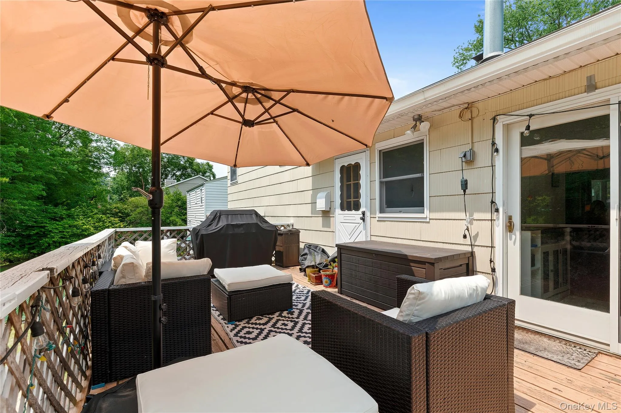20 Walnut Street, Greenburgh, NY, 4 Bedrooms Bedrooms, 8 Rooms Rooms,2 BathroomsBathrooms,Residential Lease,For Rent,Walnut,0,1026507 20 Walnut Street, Greenburgh, NY, 4 Bedrooms Bedrooms, 8 Rooms Rooms,2 BathroomsBathrooms,Residential Lease,For Rent,Walnut,0,1026507
