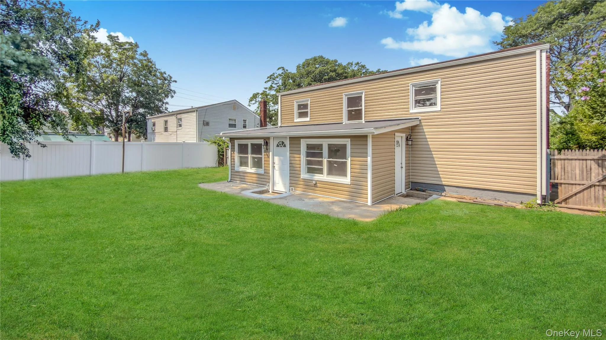 162 State Street, North Hempstead, NY, 5 Bedrooms Bedrooms, 16 Rooms Rooms,2 BathroomsBathrooms,Residential,For Rent,State,0,1026509 162 State Street, North Hempstead, NY, 5 Bedrooms Bedrooms, 16 Rooms Rooms,2 BathroomsBathrooms,Residential,For Rent,State,0,1026509