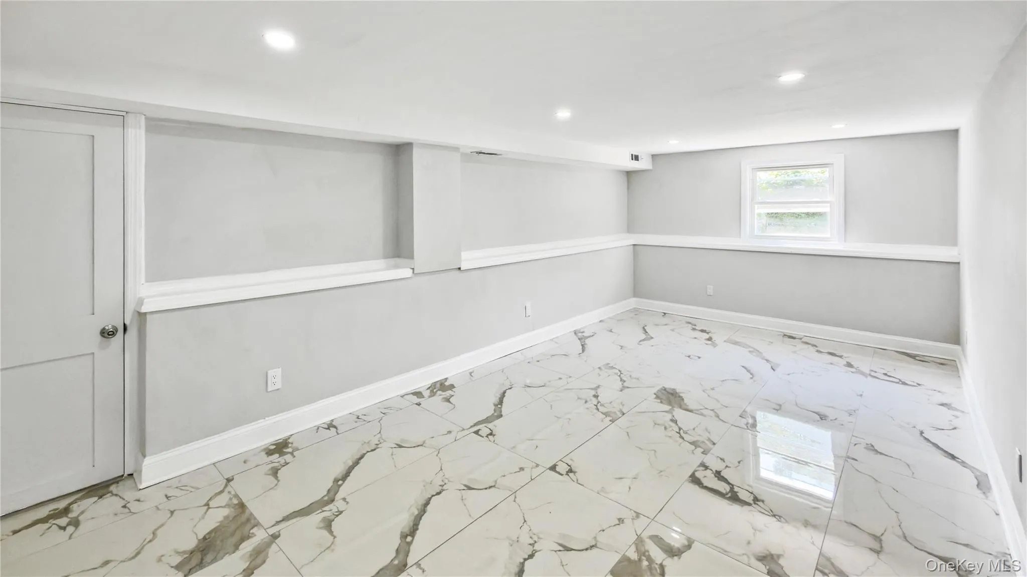 162 State Street, North Hempstead, NY, 5 Bedrooms Bedrooms, 16 Rooms Rooms,2 BathroomsBathrooms,Residential,For Rent,State,0,1026509 162 State Street, North Hempstead, NY, 5 Bedrooms Bedrooms, 16 Rooms Rooms,2 BathroomsBathrooms,Residential,For Rent,State,0,1026509