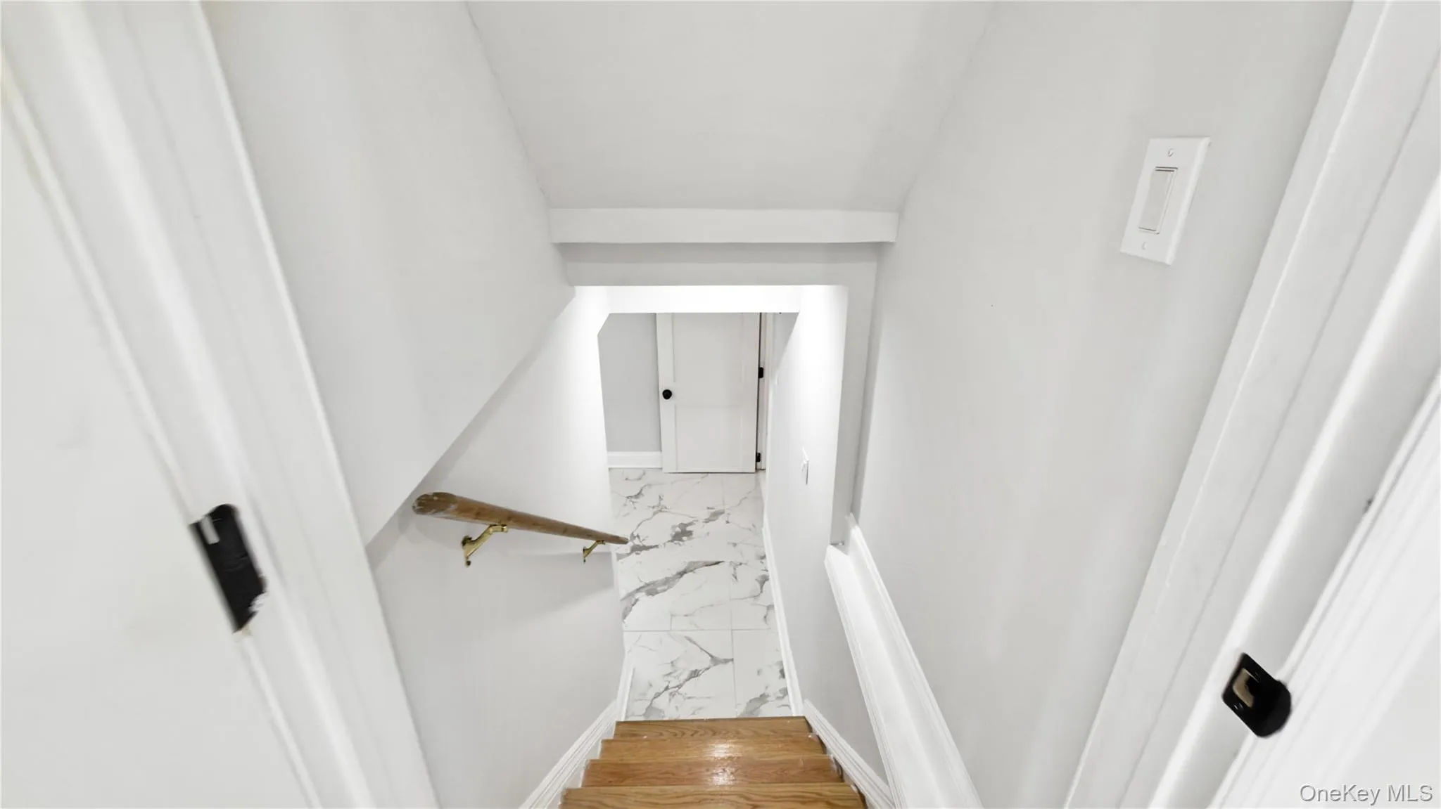 162 State Street, North Hempstead, NY, 5 Bedrooms Bedrooms, 16 Rooms Rooms,2 BathroomsBathrooms,Residential,For Rent,State,0,1026509 162 State Street, North Hempstead, NY, 5 Bedrooms Bedrooms, 16 Rooms Rooms,2 BathroomsBathrooms,Residential,For Rent,State,0,1026509
