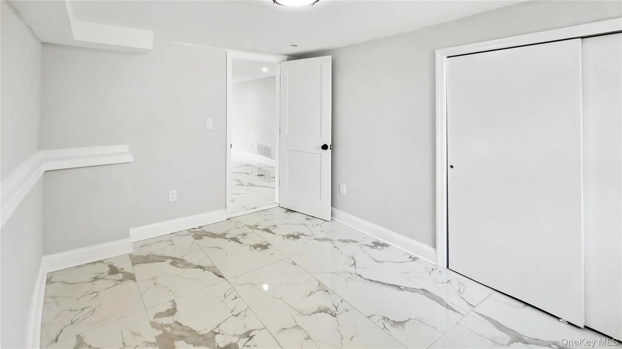 162 State Street, North Hempstead, NY, 5 Bedrooms Bedrooms, 16 Rooms Rooms,2 BathroomsBathrooms,Residential,For Rent,State,0,1026509 162 State Street, North Hempstead, NY, 5 Bedrooms Bedrooms, 16 Rooms Rooms,2 BathroomsBathrooms,Residential,For Rent,State,0,1026509