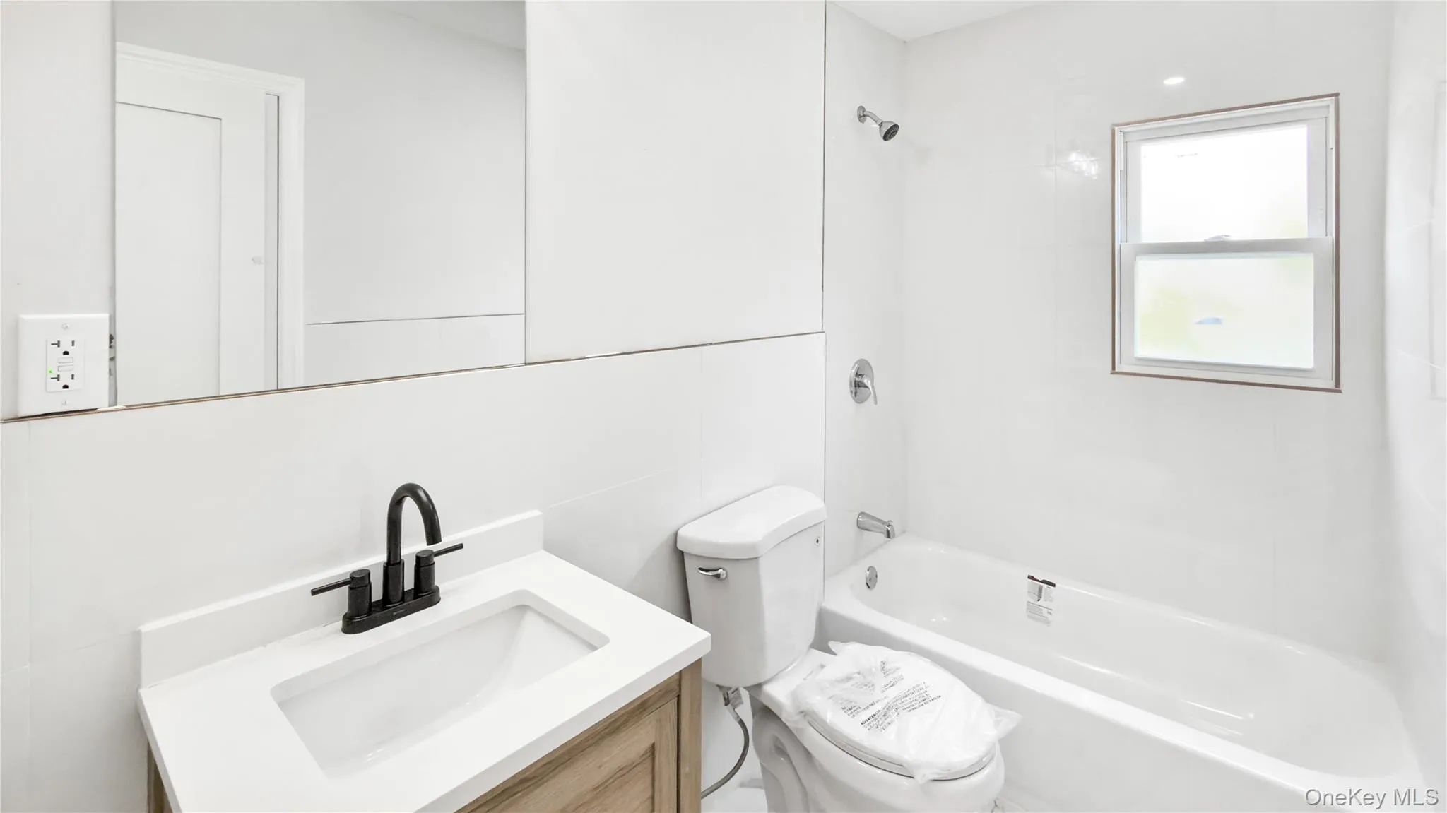 162 State Street, North Hempstead, NY, 5 Bedrooms Bedrooms, 16 Rooms Rooms,2 BathroomsBathrooms,Residential,For Rent,State,0,1026509 162 State Street, North Hempstead, NY, 5 Bedrooms Bedrooms, 16 Rooms Rooms,2 BathroomsBathrooms,Residential,For Rent,State,0,1026509