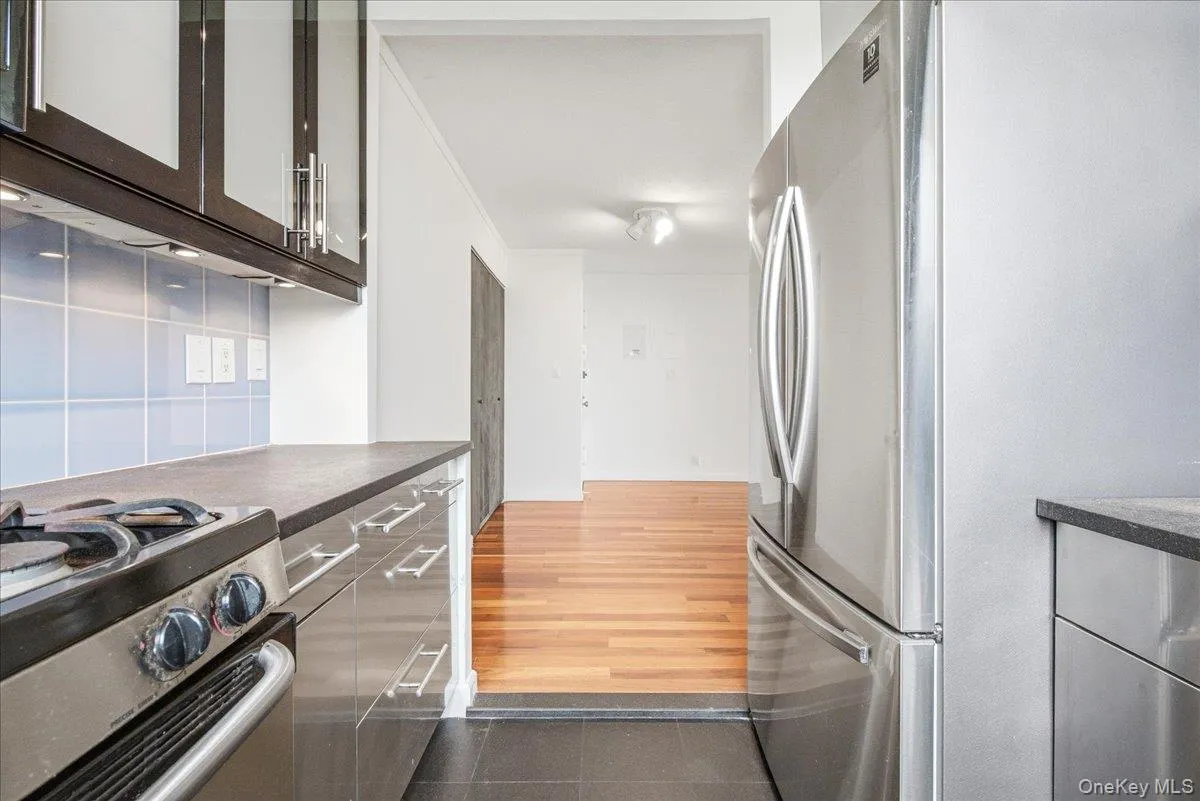 118-17 Union Turnpike, New York, NY, 1 Bedroom Bedrooms, 4 Rooms Rooms,1 BathroomBathrooms,Residential,For Rent,Union,0,1026510 118-17 Union Turnpike, New York, NY, 1 Bedroom Bedrooms, 4 Rooms Rooms,1 BathroomBathrooms,Residential,For Rent,Union,0,1026510