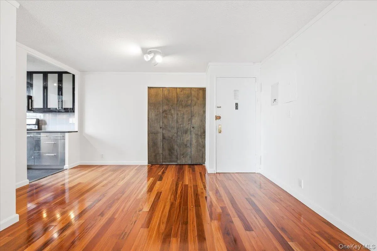118-17 Union Turnpike, New York, NY, 1 Bedroom Bedrooms, 4 Rooms Rooms,1 BathroomBathrooms,Residential,For Rent,Union,0,1026510 118-17 Union Turnpike, New York, NY, 1 Bedroom Bedrooms, 4 Rooms Rooms,1 BathroomBathrooms,Residential,For Rent,Union,0,1026510