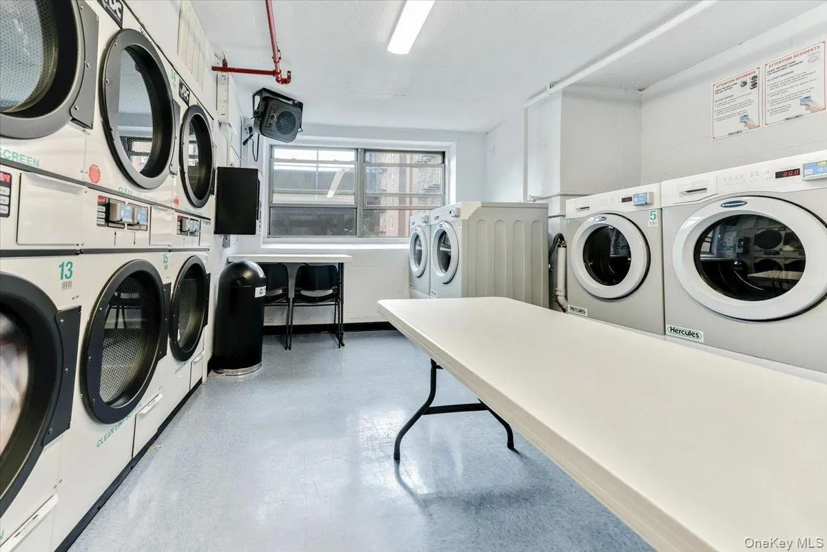 118-17 Union Turnpike, New York, NY, 1 Bedroom Bedrooms, 4 Rooms Rooms,1 BathroomBathrooms,Residential,For Rent,Union,0,1026510 118-17 Union Turnpike, New York, NY, 1 Bedroom Bedrooms, 4 Rooms Rooms,1 BathroomBathrooms,Residential,For Rent,Union,0,1026510