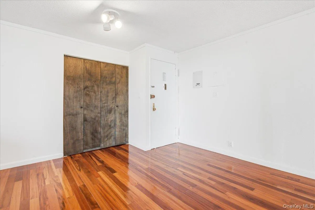 118-17 Union Turnpike, New York, NY, 1 Bedroom Bedrooms, 4 Rooms Rooms,1 BathroomBathrooms,Residential,For Rent,Union,0,1026510 118-17 Union Turnpike, New York, NY, 1 Bedroom Bedrooms, 4 Rooms Rooms,1 BathroomBathrooms,Residential,For Rent,Union,0,1026510
