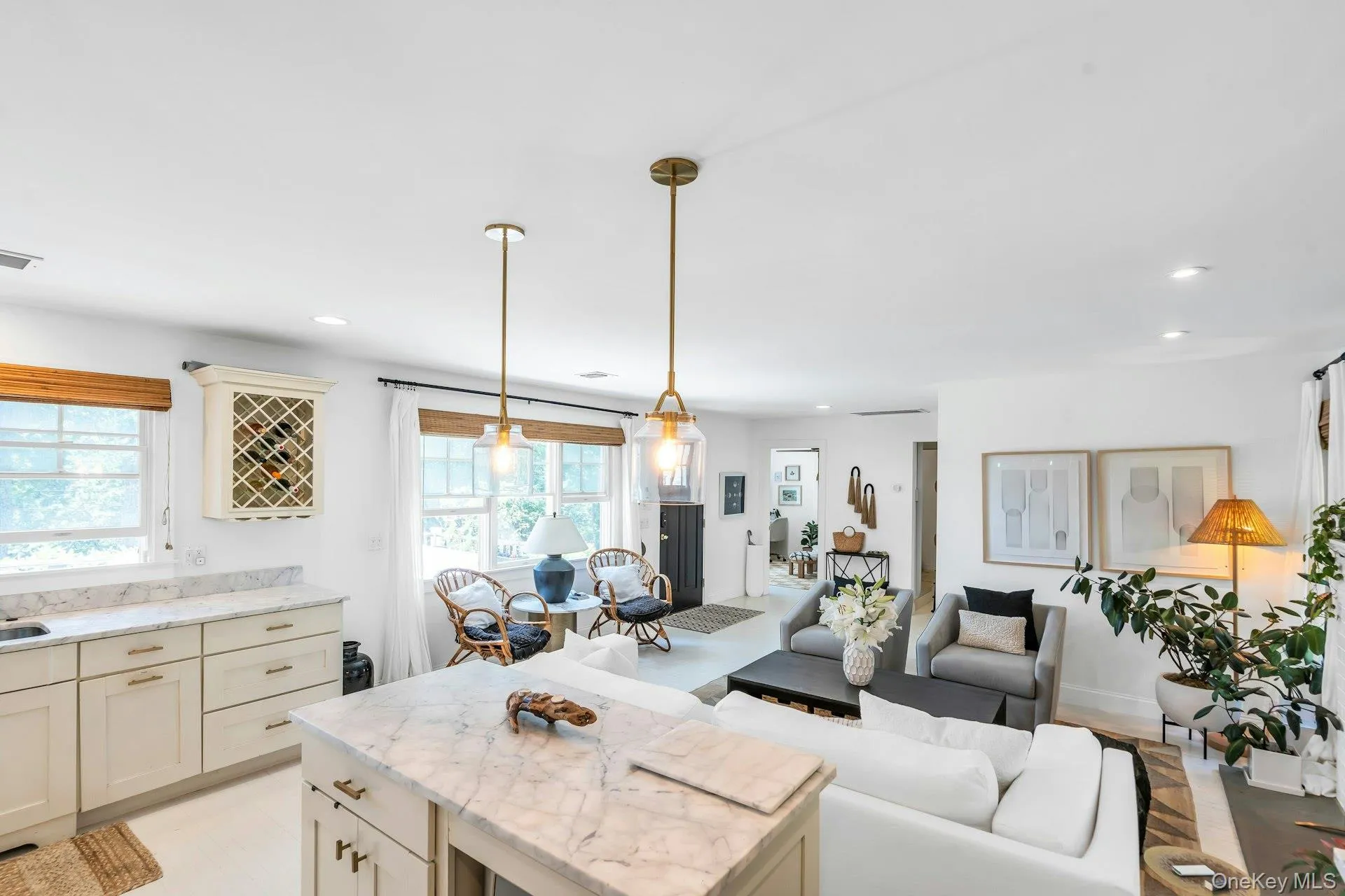 Kitchen Island open to the living room perfect for entertaining Kitchen Island open to the living room perfect for entertaining