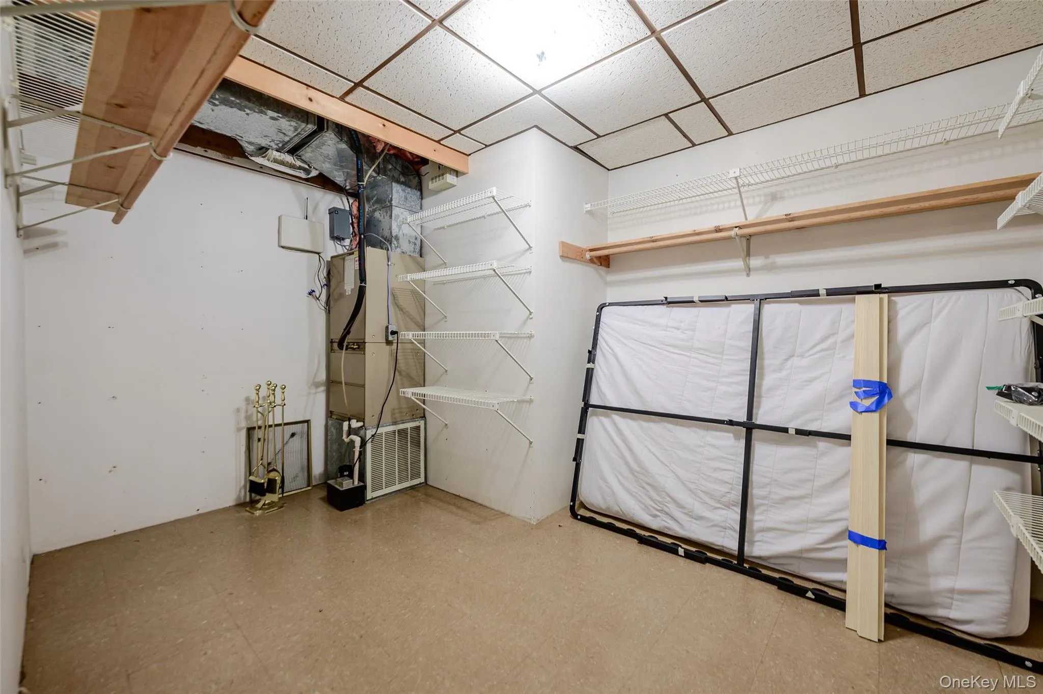 Storage & Utility Room Storage & Utility Room
