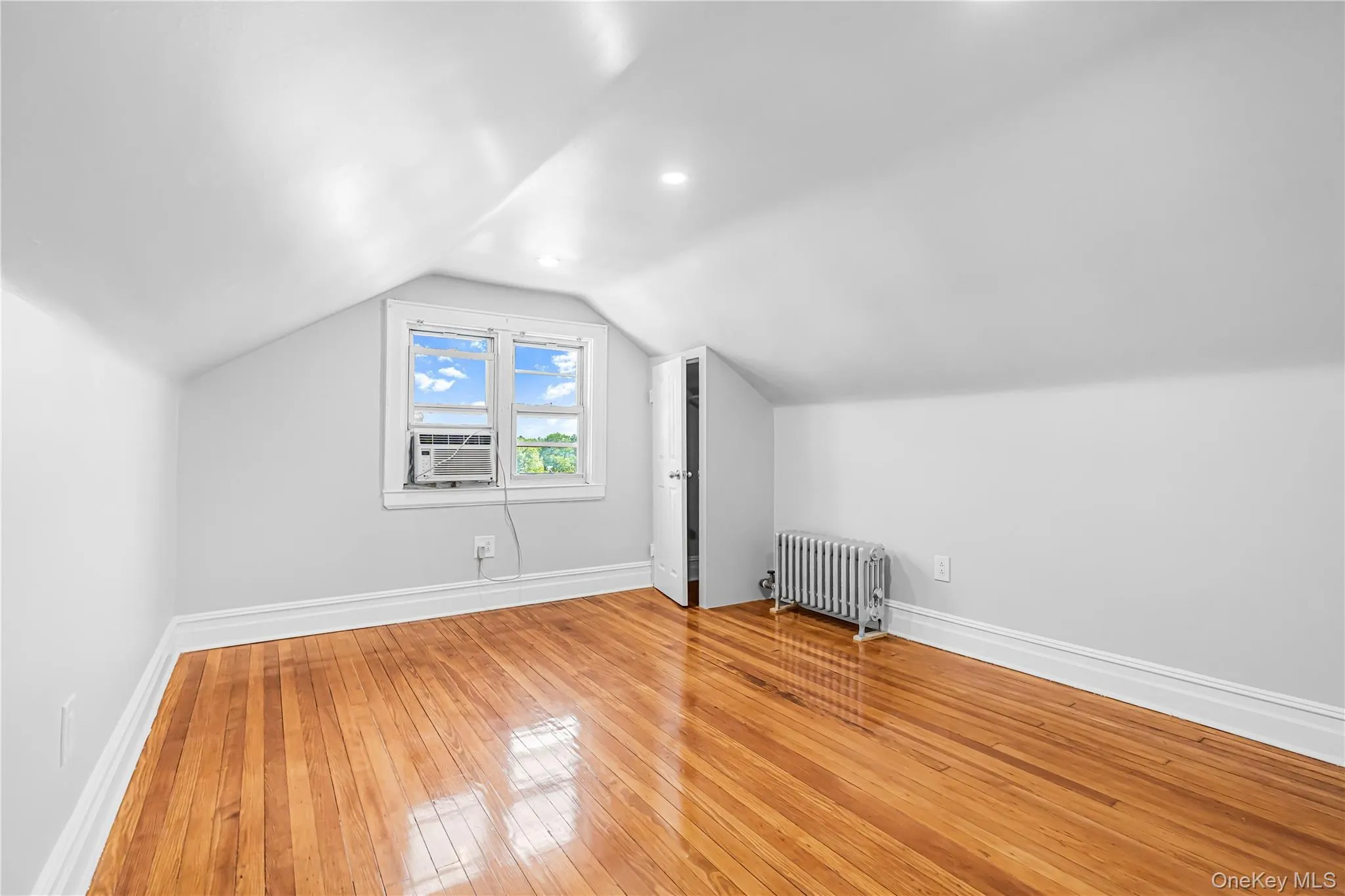 8747 216th Street, New York, NY, 5 Bedrooms Bedrooms, 8 Rooms Rooms,4 BathroomsBathrooms,Residential,For Rent,216th,0,1026525 8747 216th Street, New York, NY, 5 Bedrooms Bedrooms, 8 Rooms Rooms,4 BathroomsBathrooms,Residential,For Rent,216th,0,1026525