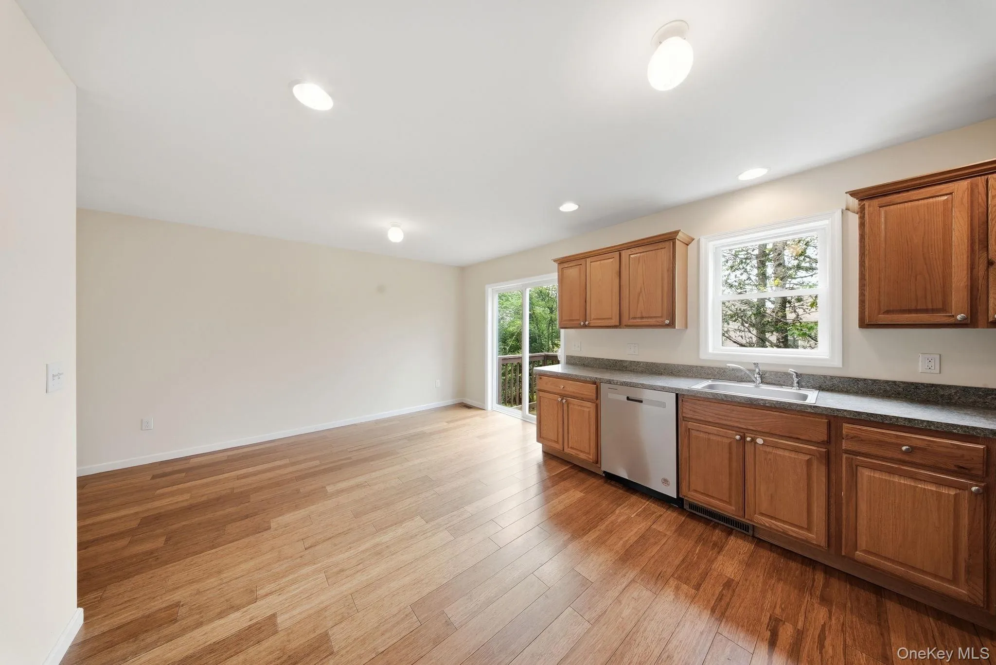 2 Deerfield Court, Thompson, NY, 3 Bedrooms Bedrooms, 6 Rooms Rooms,2 BathroomsBathrooms,Residential,For Rent,Deerfield,0,1026528 2 Deerfield Court, Thompson, NY, 3 Bedrooms Bedrooms, 6 Rooms Rooms,2 BathroomsBathrooms,Residential,For Rent,Deerfield,0,1026528