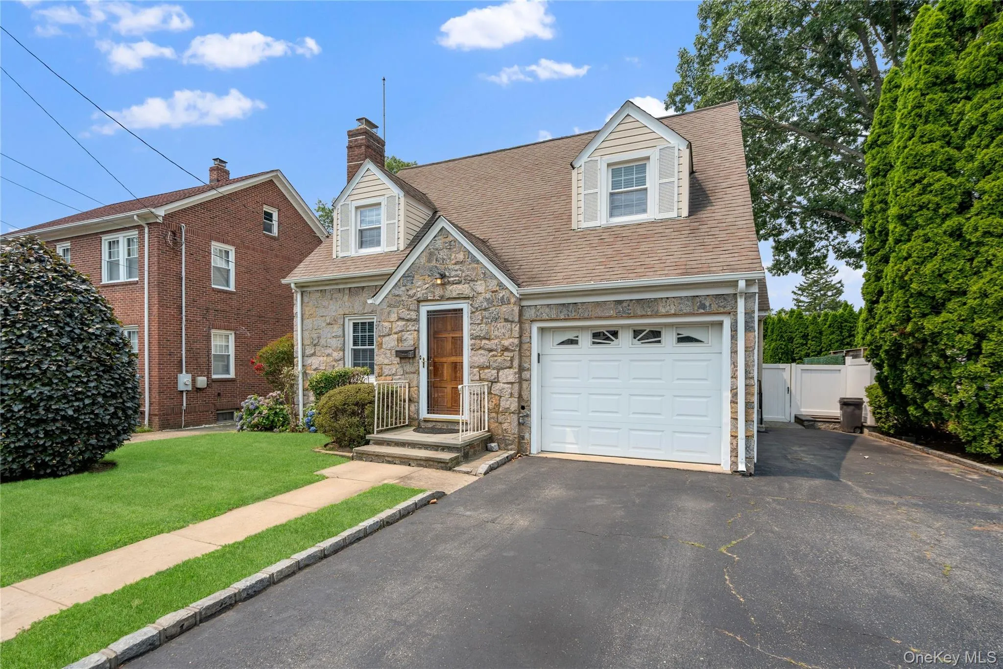 19 Chestnut Street, Glen Cove, NY, 5 Bedrooms Bedrooms, 8 Rooms Rooms,2 BathroomsBathrooms,Residential,For Rent,Chestnut,0,1026537 19 Chestnut Street, Glen Cove, NY, 5 Bedrooms Bedrooms, 8 Rooms Rooms,2 BathroomsBathrooms,Residential,For Rent,Chestnut,0,1026537