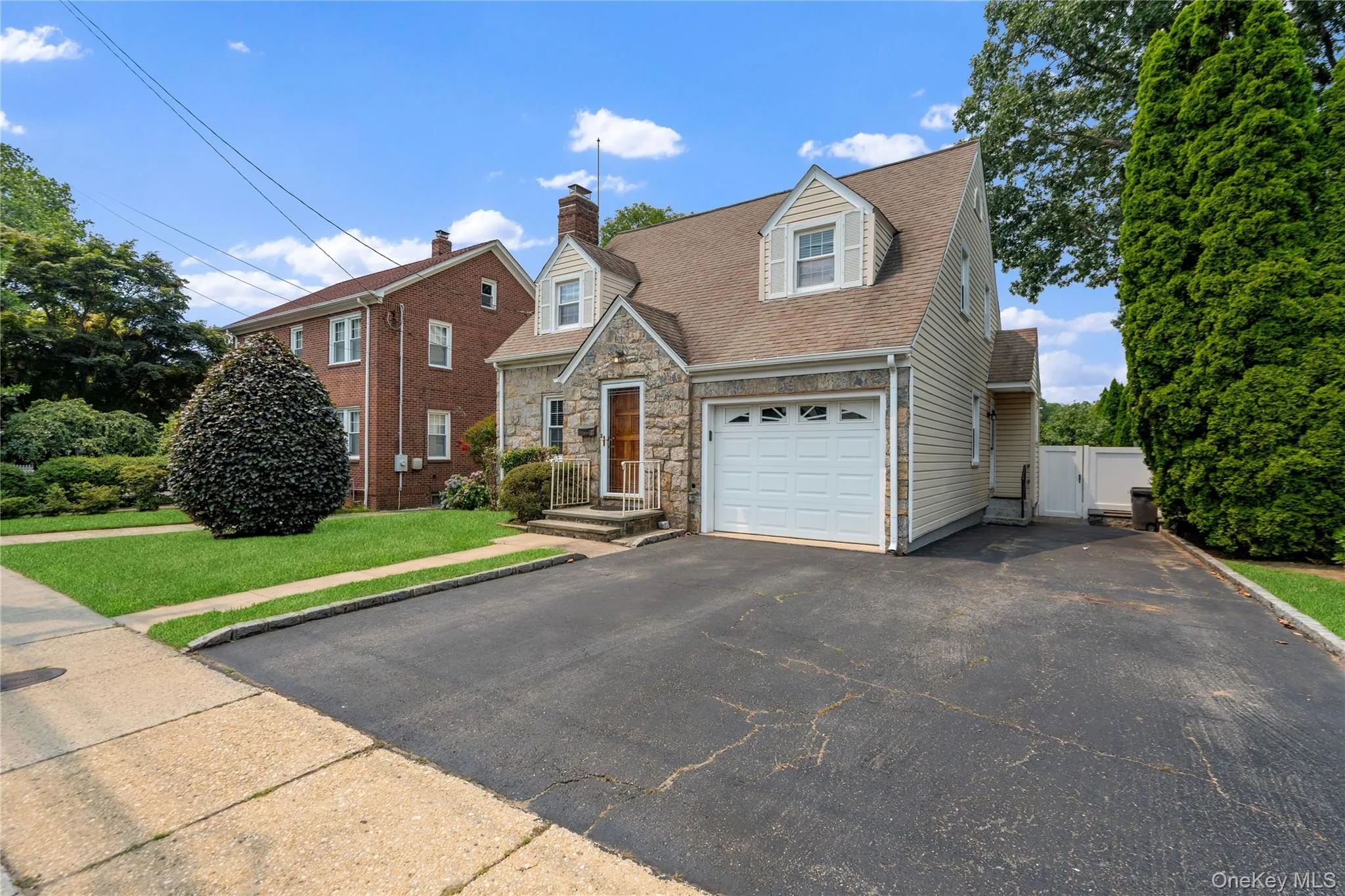 19 Chestnut Street, Glen Cove, NY, 5 Bedrooms Bedrooms, 8 Rooms Rooms,2 BathroomsBathrooms,Residential,For Rent,Chestnut,0,1026537 19 Chestnut Street, Glen Cove, NY, 5 Bedrooms Bedrooms, 8 Rooms Rooms,2 BathroomsBathrooms,Residential,For Rent,Chestnut,0,1026537