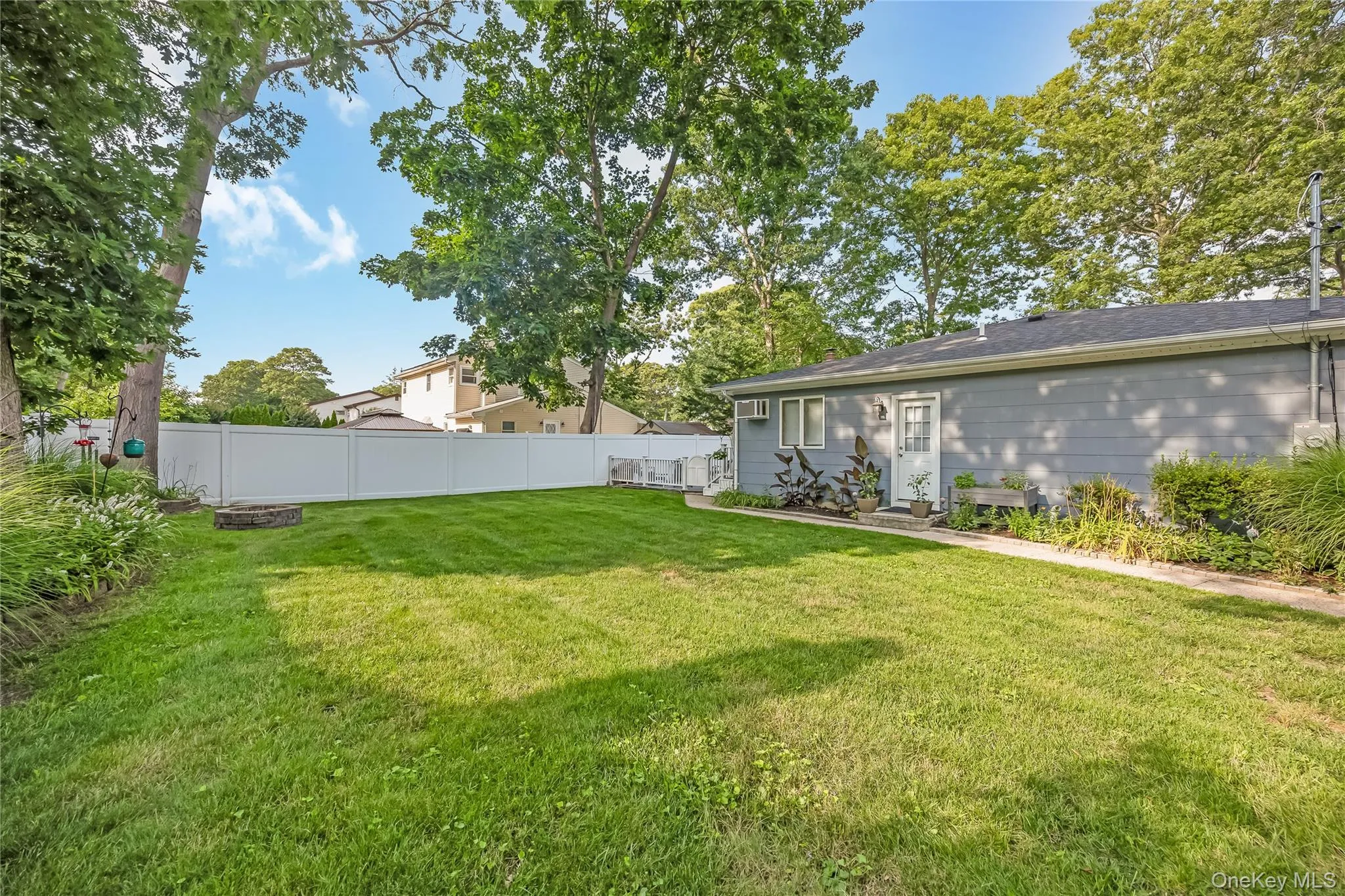 281 Thrift Street, Islip, NY, 3 Bedrooms Bedrooms, 7 Rooms Rooms,2 BathroomsBathrooms,Residential,For Rent,Thrift,0,1026543 281 Thrift Street, Islip, NY, 3 Bedrooms Bedrooms, 7 Rooms Rooms,2 BathroomsBathrooms,Residential,For Rent,Thrift,0,1026543
