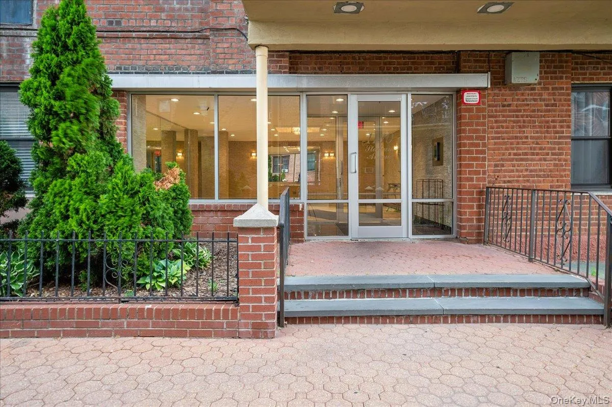 1130 Stadium Avenue, New York, NY, 2 Bedrooms Bedrooms, 6 Rooms Rooms,1 BathroomBathrooms,Residential,For Rent,Stadium,0,1026548 1130 Stadium Avenue, New York, NY, 2 Bedrooms Bedrooms, 6 Rooms Rooms,1 BathroomBathrooms,Residential,For Rent,Stadium,0,1026548