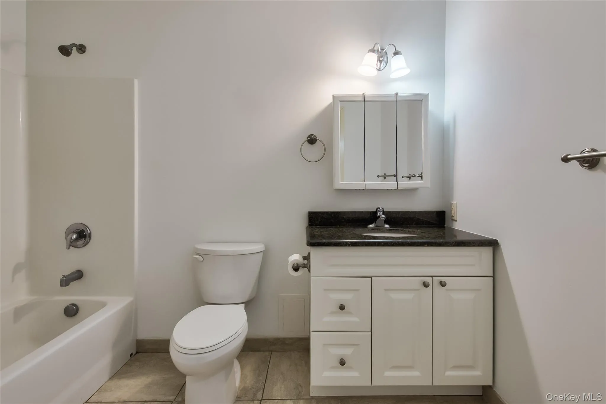 200 Carney Street, Glen Cove, NY, 2 Bedrooms Bedrooms, 3 Rooms Rooms,1 BathroomBathrooms,Residential Lease,For Rent,Carney,0,1026550 200 Carney Street, Glen Cove, NY, 2 Bedrooms Bedrooms, 3 Rooms Rooms,1 BathroomBathrooms,Residential Lease,For Rent,Carney,0,1026550
