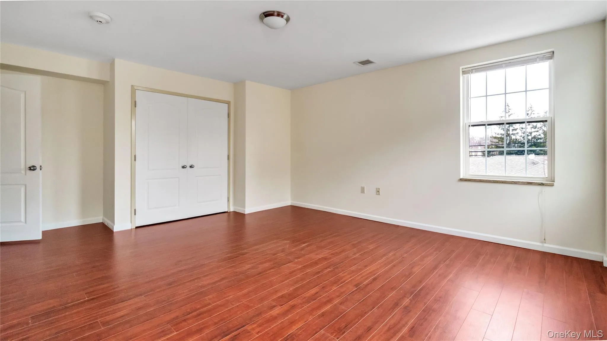 200 Carney Street, Glen Cove, NY, 2 Bedrooms Bedrooms, 3 Rooms Rooms,1 BathroomBathrooms,Residential Lease,For Rent,Carney,0,1026550 200 Carney Street, Glen Cove, NY, 2 Bedrooms Bedrooms, 3 Rooms Rooms,1 BathroomBathrooms,Residential Lease,For Rent,Carney,0,1026550