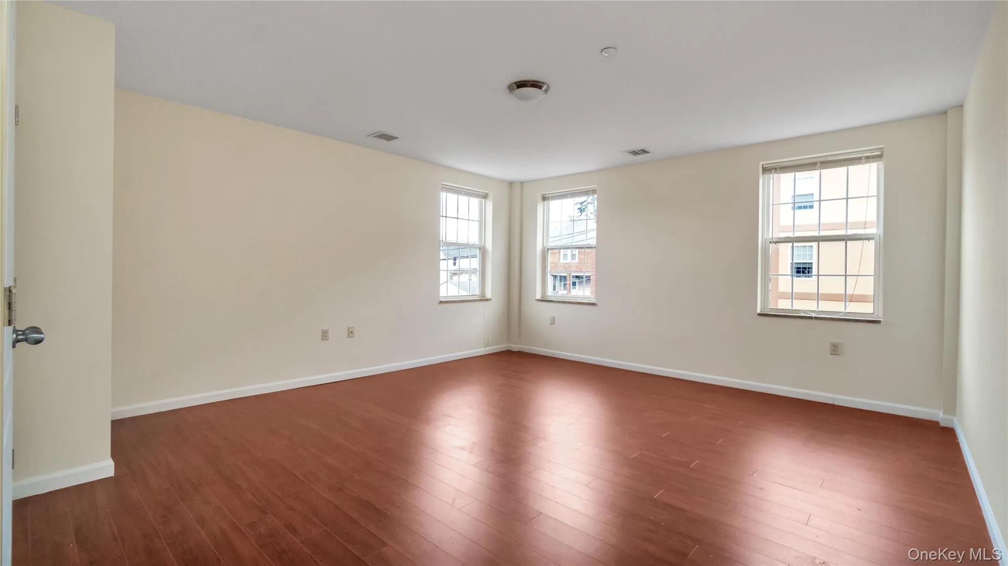 200 Carney Street, Glen Cove, NY, 2 Bedrooms Bedrooms, 3 Rooms Rooms,1 BathroomBathrooms,Residential Lease,For Rent,Carney,0,1026550 200 Carney Street, Glen Cove, NY, 2 Bedrooms Bedrooms, 3 Rooms Rooms,1 BathroomBathrooms,Residential Lease,For Rent,Carney,0,1026550