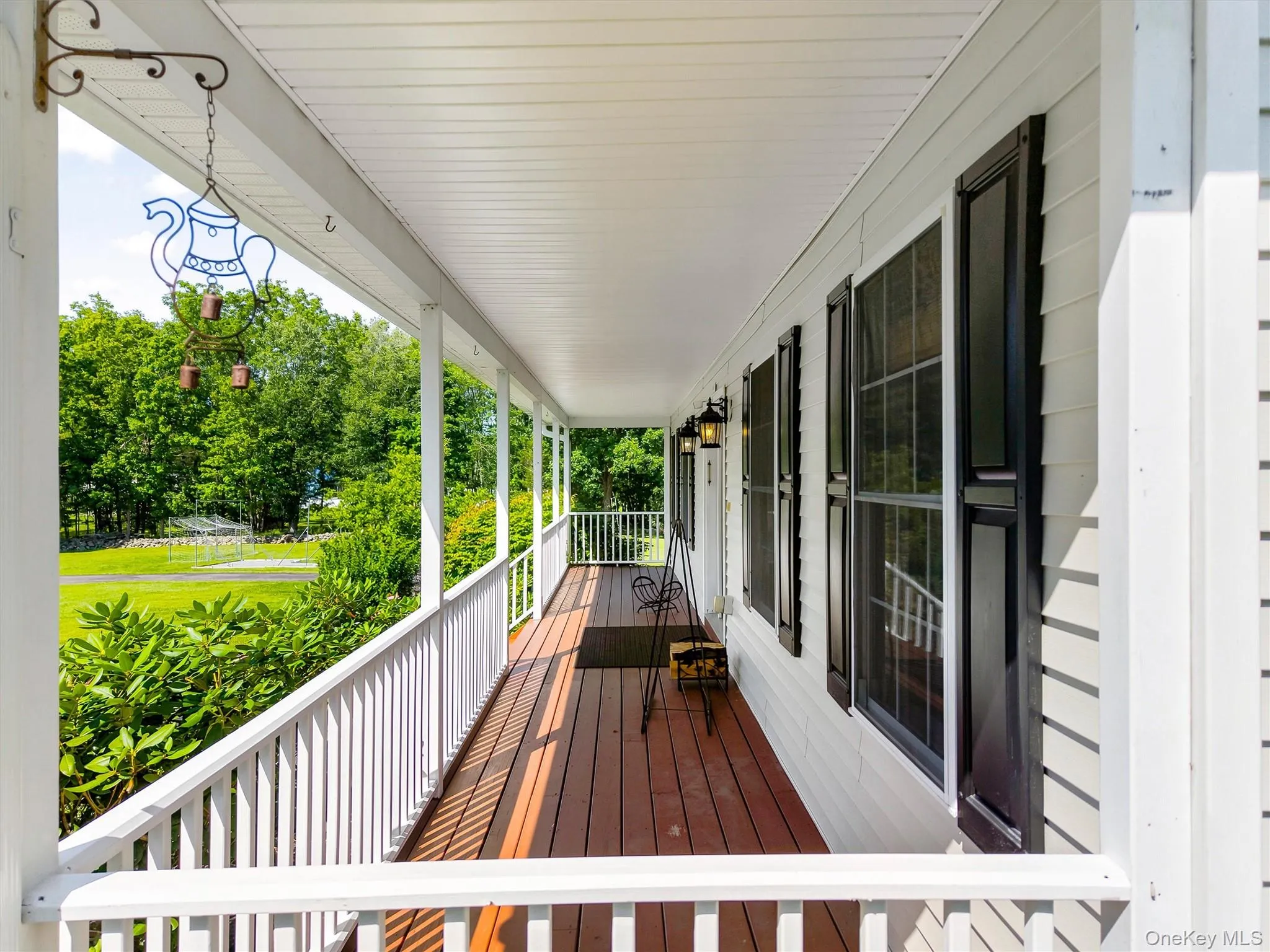 Large rocking chair front sitting area. Large rocking chair front sitting area.
