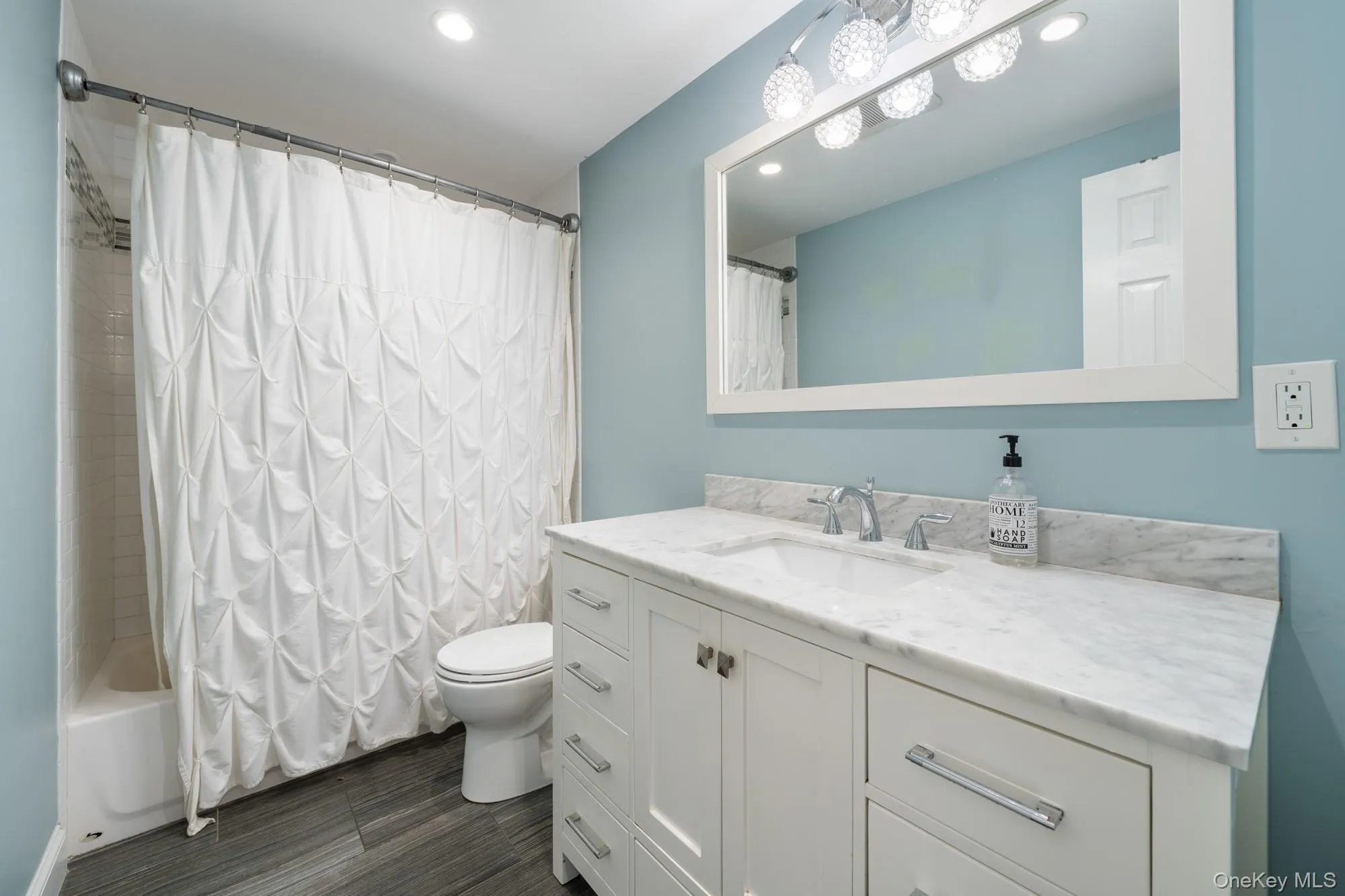 36 Balsam Drive, Brookhaven, NY, 5 Bedrooms Bedrooms, 12 Rooms Rooms,3 BathroomsBathrooms,Residential,For Rent,Balsam,0,1026556 36 Balsam Drive, Brookhaven, NY, 5 Bedrooms Bedrooms, 12 Rooms Rooms,3 BathroomsBathrooms,Residential,For Rent,Balsam,0,1026556