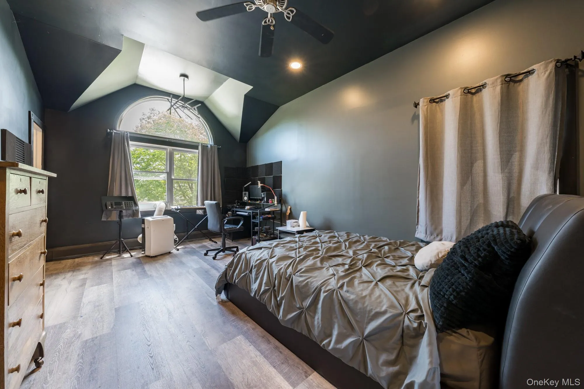 36 Balsam Drive, Brookhaven, NY, 5 Bedrooms Bedrooms, 12 Rooms Rooms,3 BathroomsBathrooms,Residential,For Rent,Balsam,0,1026556 36 Balsam Drive, Brookhaven, NY, 5 Bedrooms Bedrooms, 12 Rooms Rooms,3 BathroomsBathrooms,Residential,For Rent,Balsam,0,1026556